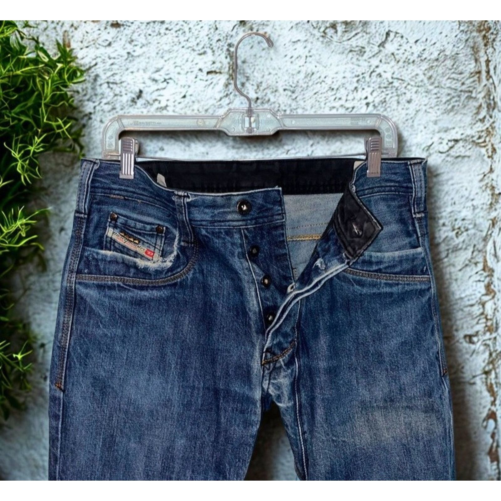 Diesel Diesel Timmen 008GE Jeans W31 L34 Button Fly Straight Fit Size US 31 - 5 Thumbnail