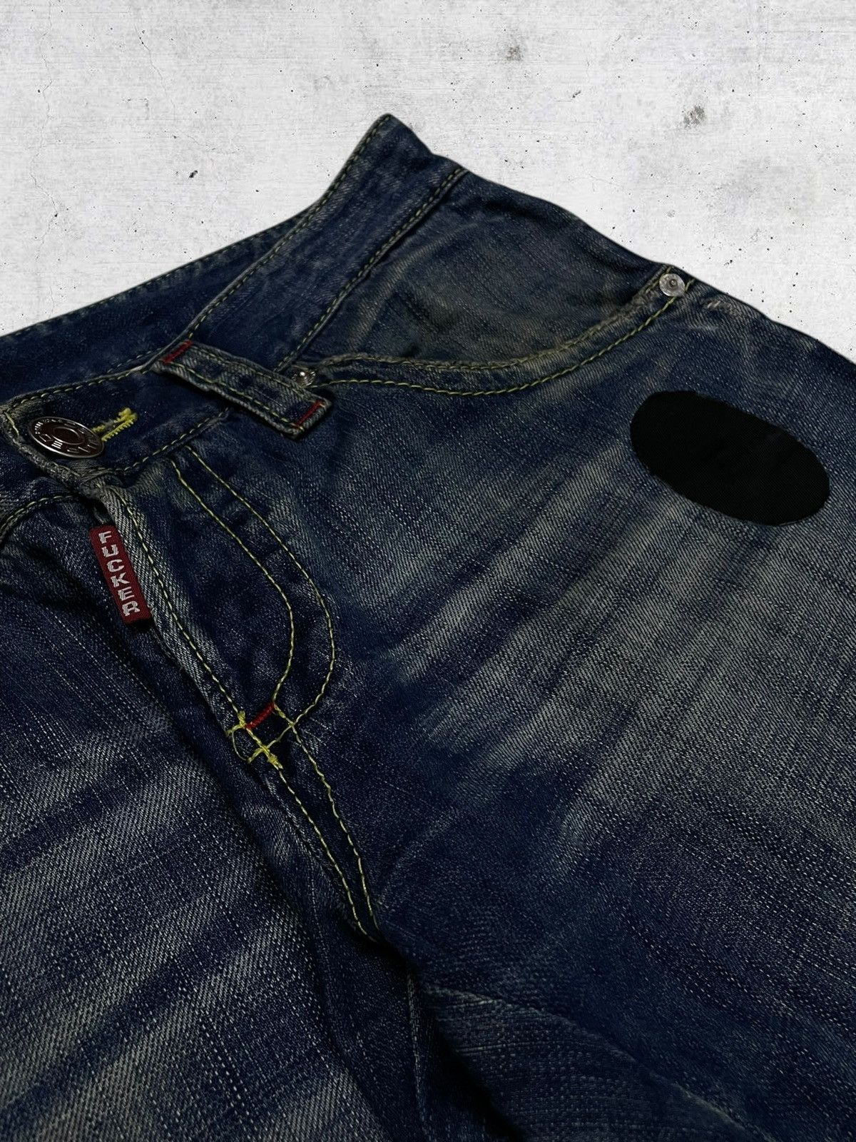 Dsquared2 VINTAGE DESIGNER DSQUARED2 ‘FUCKER’ ACDC RIPPED OG DENIM Size US 32 / EU 48 - 8 Thumbnail