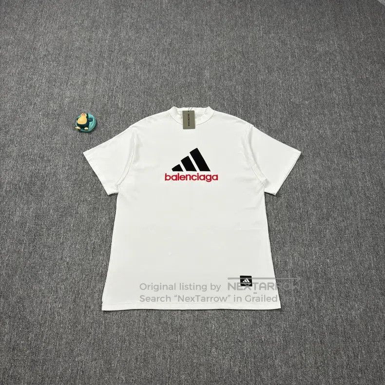 Balenciaga Balenciaga White Slogan Short Sleeve Size US S / EU 44-46 / 1 - 1 Thumbnail