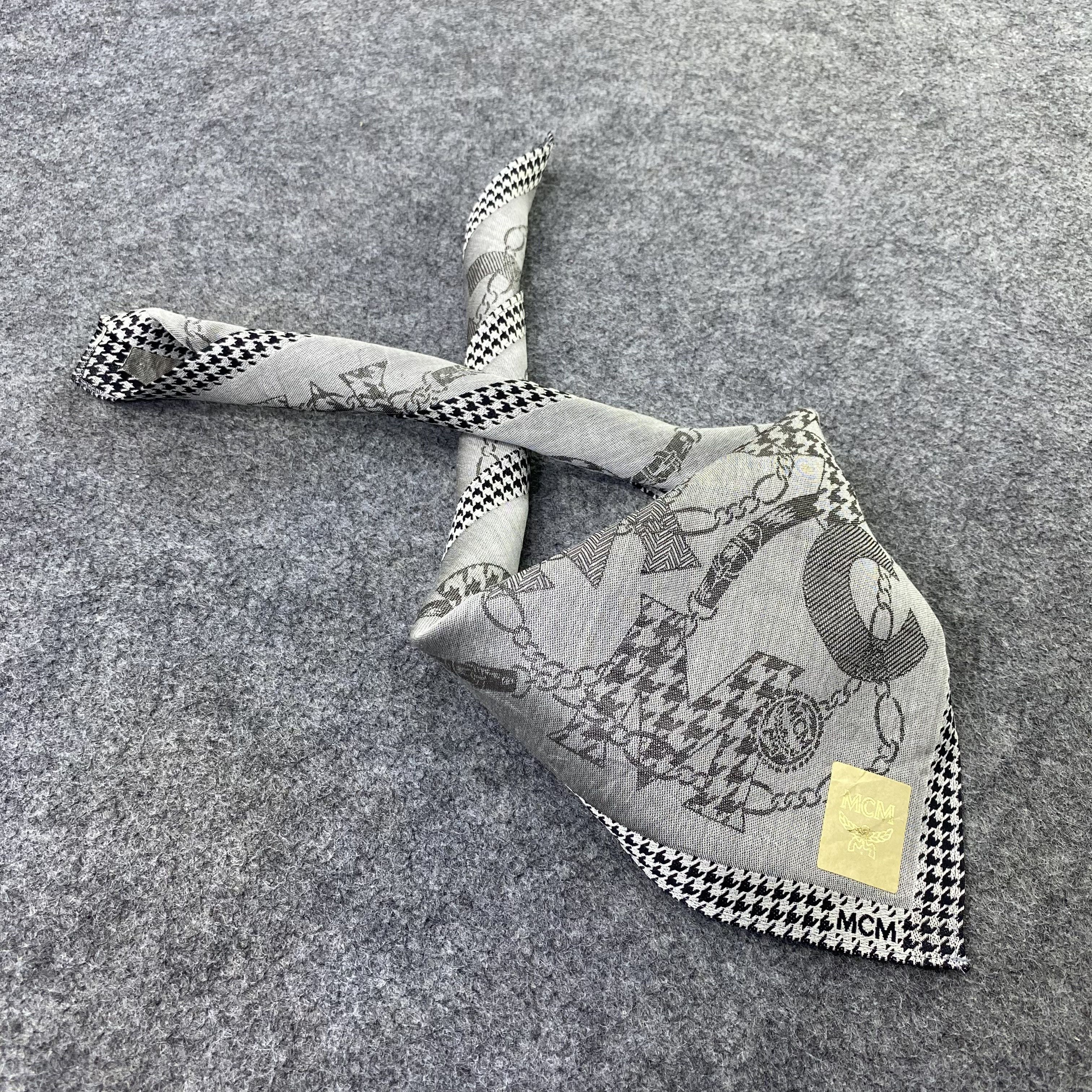 MCM MCM Handkerchief Neckerchief Bandana-B1619 Size ONE SIZE - 1 Thumbnail