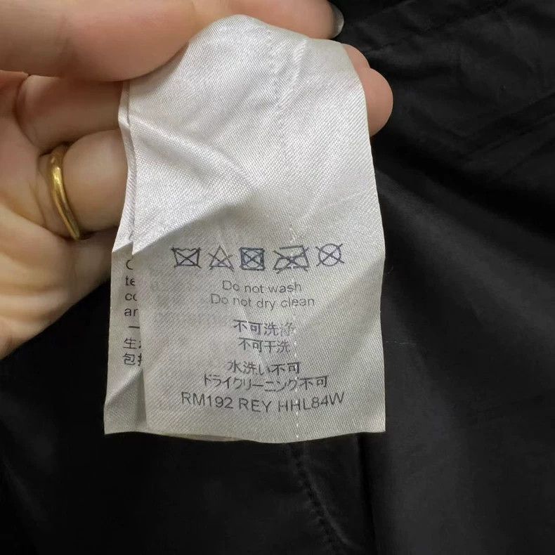 Louis Vuitton Louis Vuitton size s Black embossed down vest 2503-Nextarr Size 36S - 4 Thumbnail