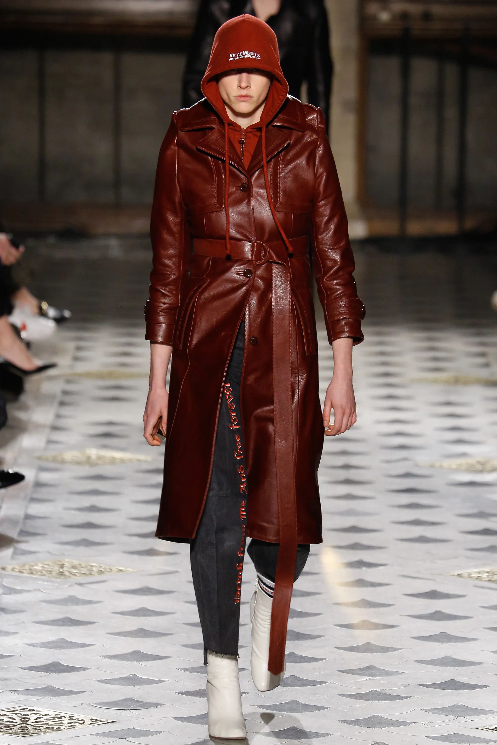 Vetements FW17 Deconstructed Runway Leather Coat Size M / US 6-8 / IT 42-44 - 2 Thumbnail