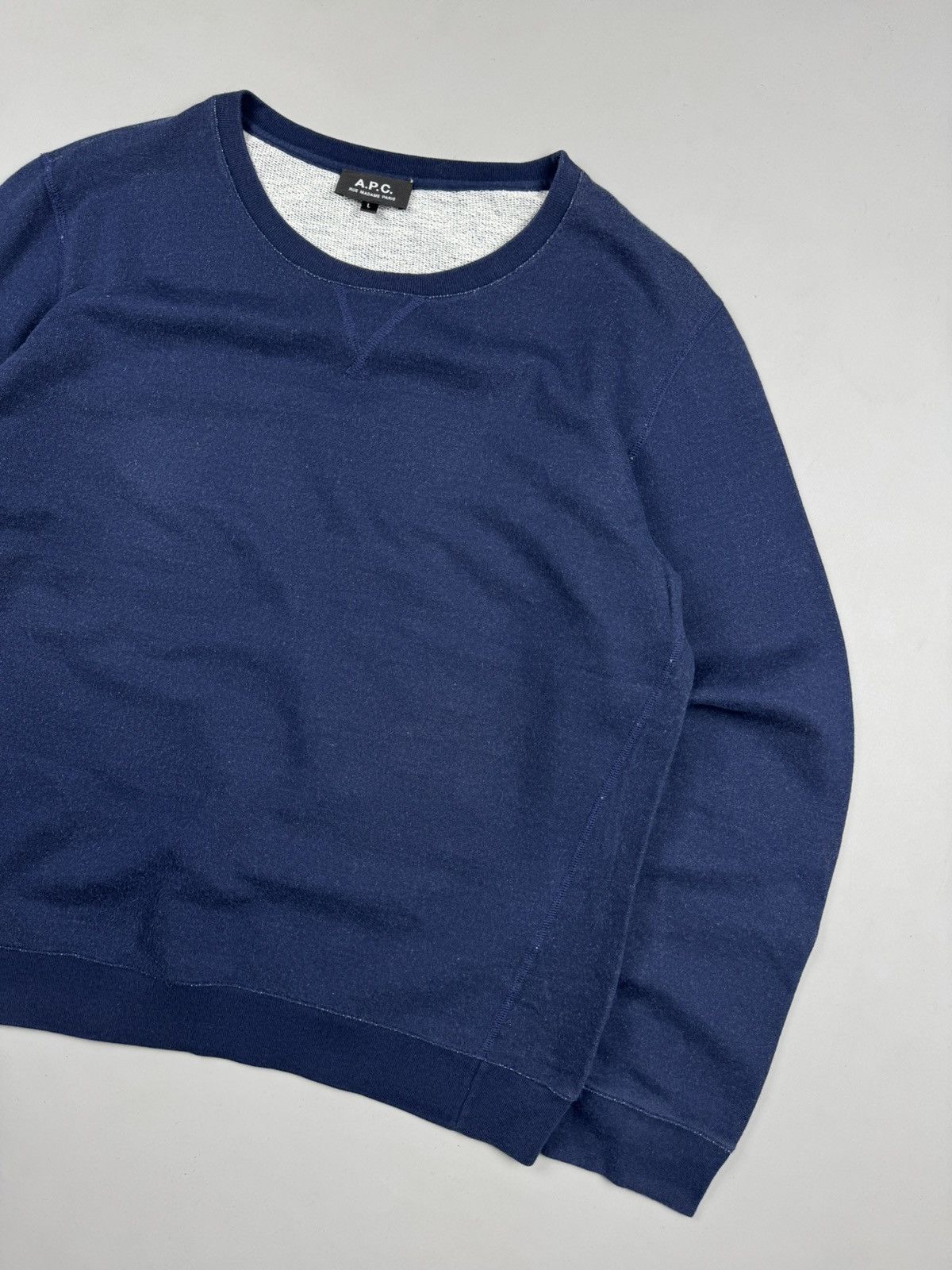 A.P.C. A.P.C. Navy sweatshirt size L made in romania Size US L / EU 52-54 / 3 - 2 Thumbnail
