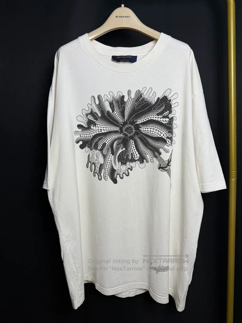 Louis Vuitton Louis Vuitton size 5l Yayoi Kusama Co-branded Short Sleeve Size US M / EU 48-50 / 2 - 1 Thumbnail