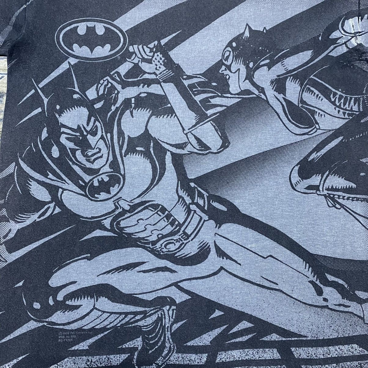 DC Comics × Vintage Rare‼️🔥Vintage Batman X Cat Woman Full Print For Kids T-Shirt Size US XXS / EU 40 - 6 Thumbnail