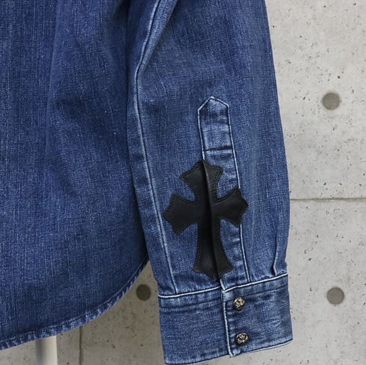 Chrome Hearts Chrome Hearts Leather cross patch western denim shirts Size US L / EU 52-54 / 3 - 3 Thumbnail