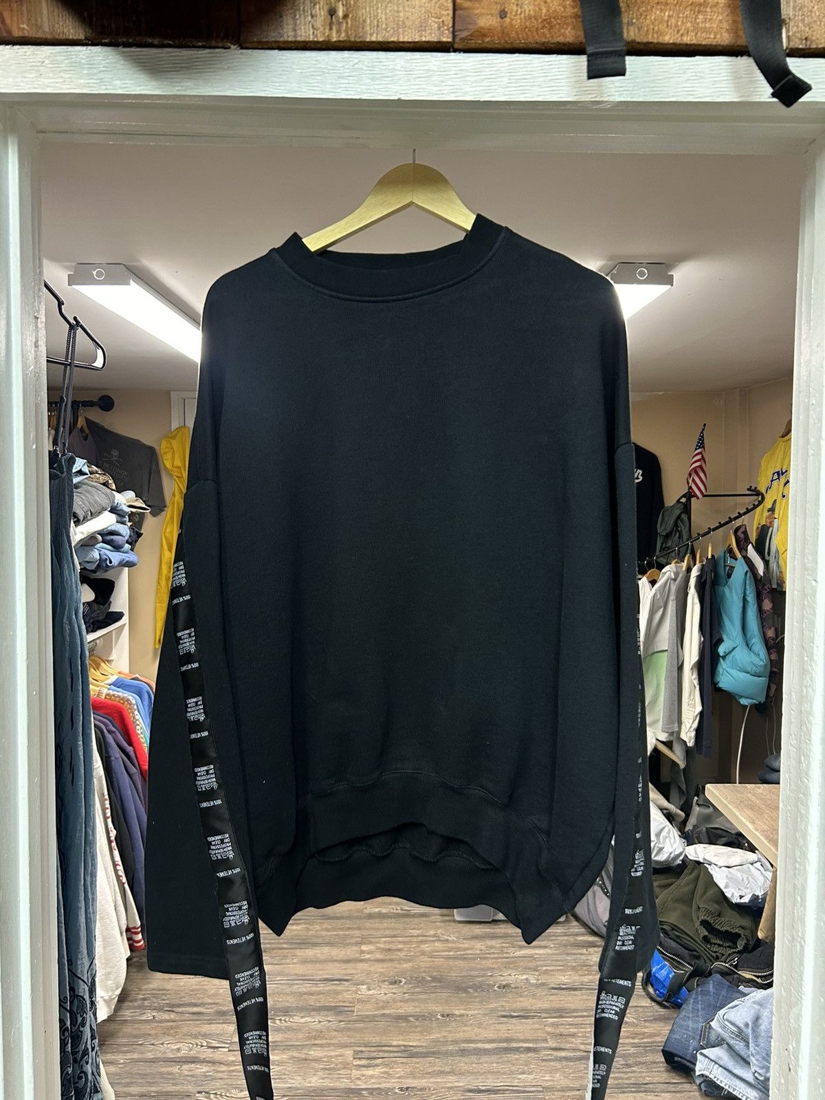 Vetements Vetements 2018 Ribbon Crewneck Size US L / EU 52-54 / 3 - 1 Thumbnail