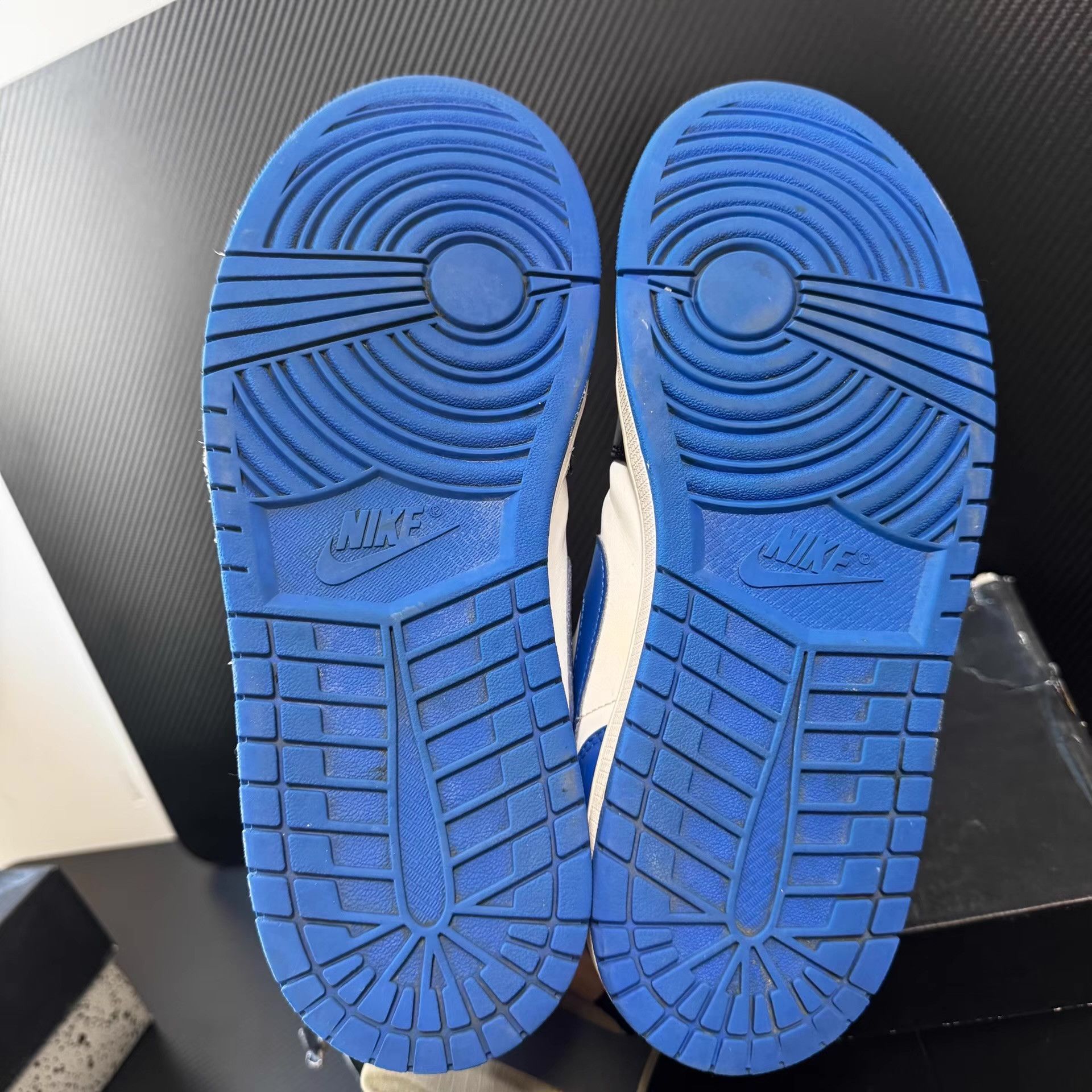 Nike Nike Air Jordan 1 Low OG "Royal" Q11 Size US 10.5 / EU 43-44 - 4 Thumbnail