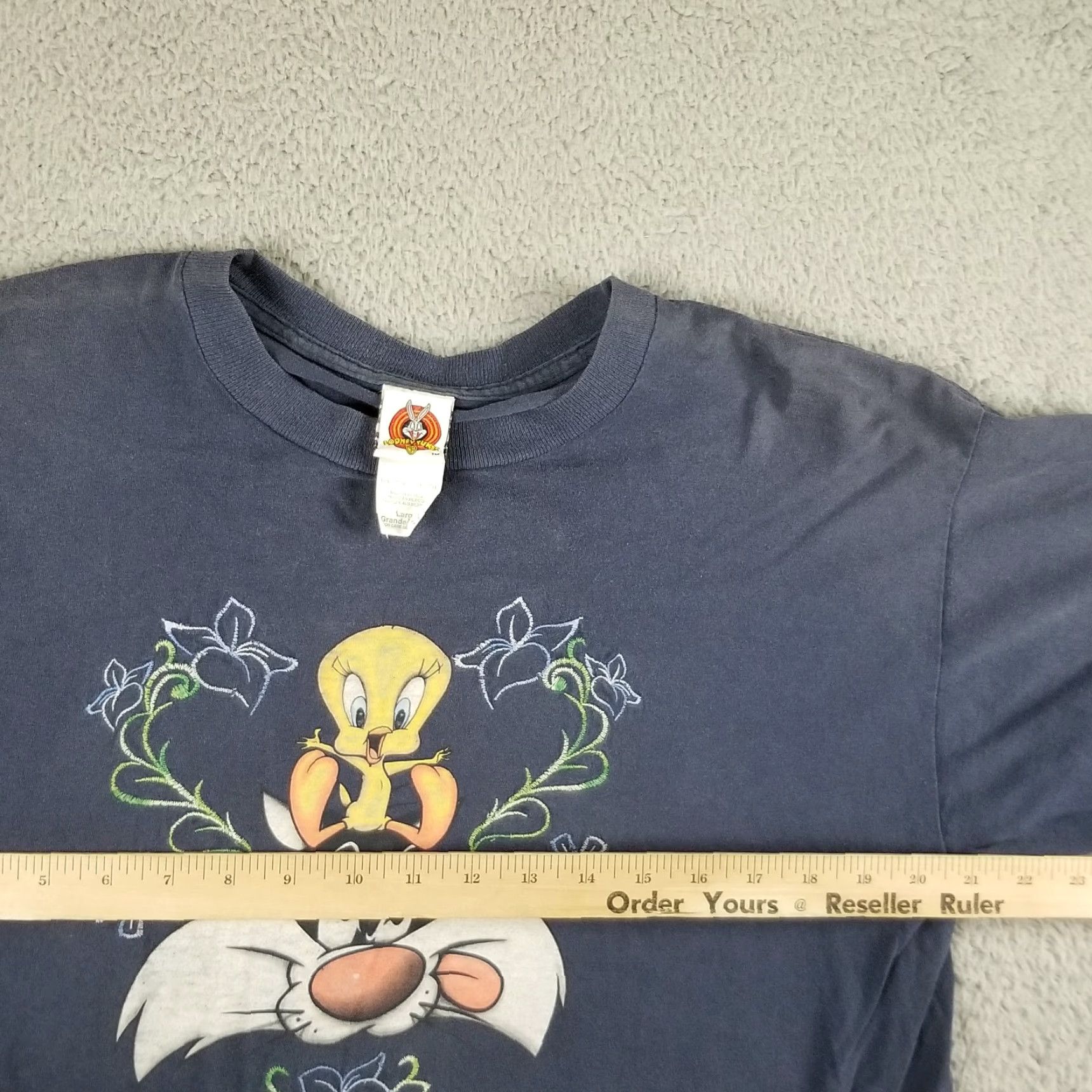 Vintage Vintage Looney Tunes Tweety Bird and Sylvester T-Shirt Men Large 90s Cartoon Shortsleeve Blue Size US L / EU 52-54 / 3 - 7 Thumbnail