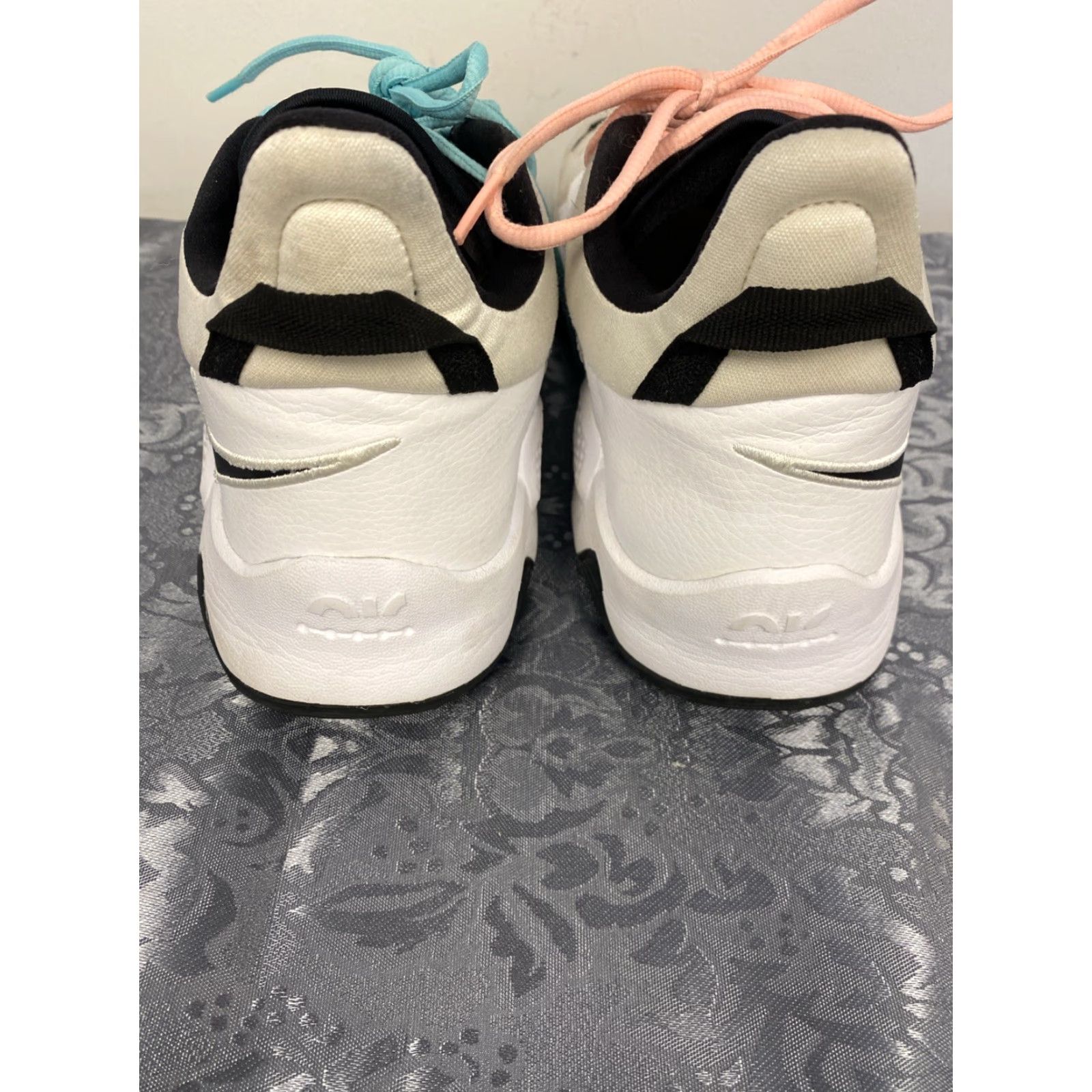 Nike Nike PG 5 Sneakers Men 13 White Nike PG 5 Sneaker Mens 13 White Size US 12 / EU 45 - 7 Thumbnail