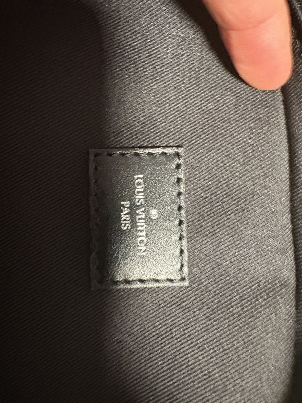 Louis Vuitton Louis Vuitton Avenue Sling Bag Size ONE SIZE - 6 Thumbnail