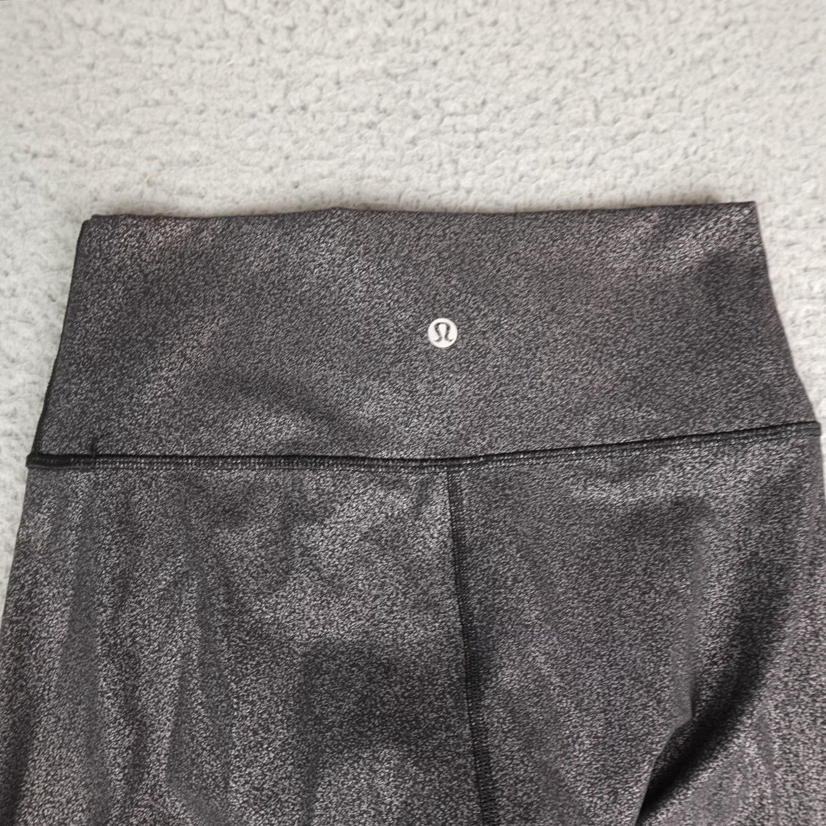 Lululemon Lululemon Leggings Womens Black 6 High Rise Luminosity Foil Yoga Gym Athletic Size 28" / US 6 / IT 42 - 7 Thumbnail