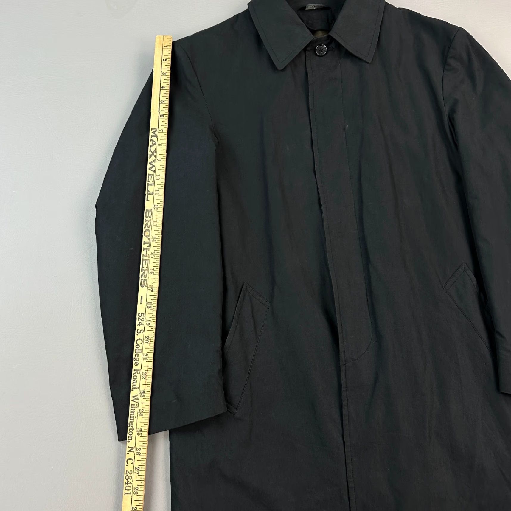 Jos. A. Bank Jos A Bank Jacket Mens 40R Black Wool Lined Trench Coat Removable Liner Casual Wool Lined Coat Black 40R Mens Trench Coat Winter Casual Jacket Size US XXS / EU 40 - 2 Thumbnail