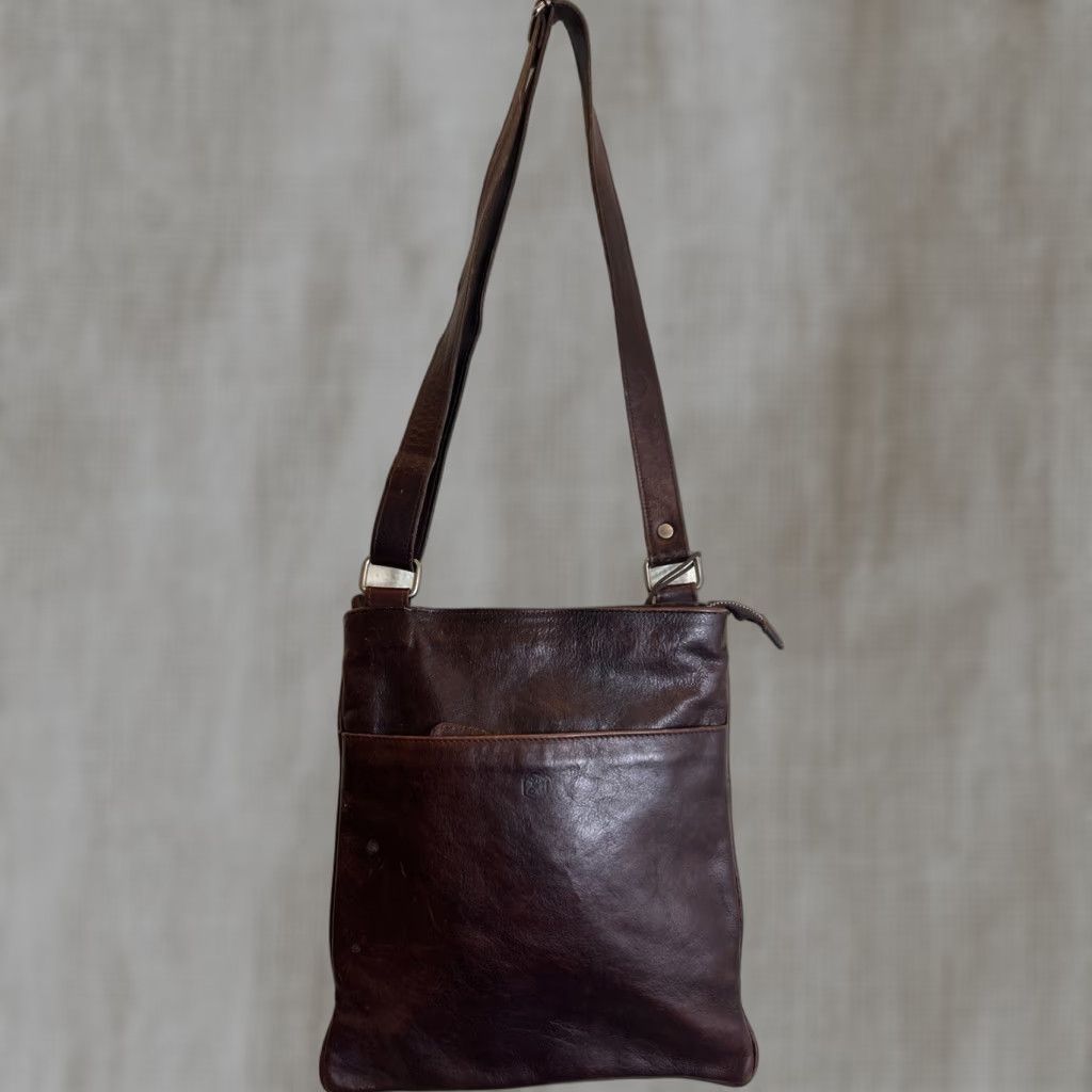 Vintage Valentina Crossbody Bag Brown Leather Made In Italy 12x10.5 Womens Size ONE SIZE - 1 Thumbnail