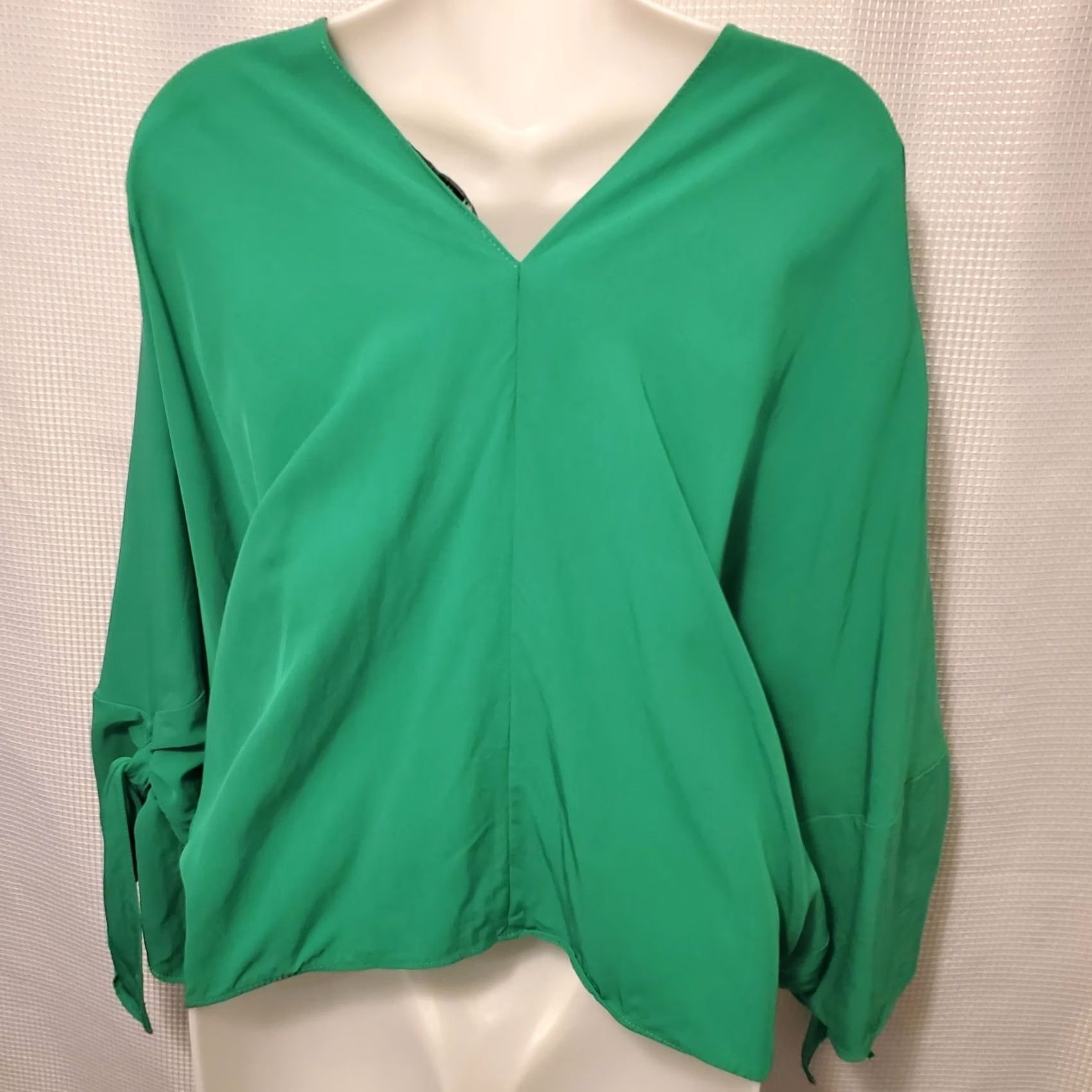 Zara Zara Blouse Womens Sz Small Cropped V Neck Balloon Bat Wing 3/4 Sleeve Size S / US 4 / IT 40 - 3 Thumbnail