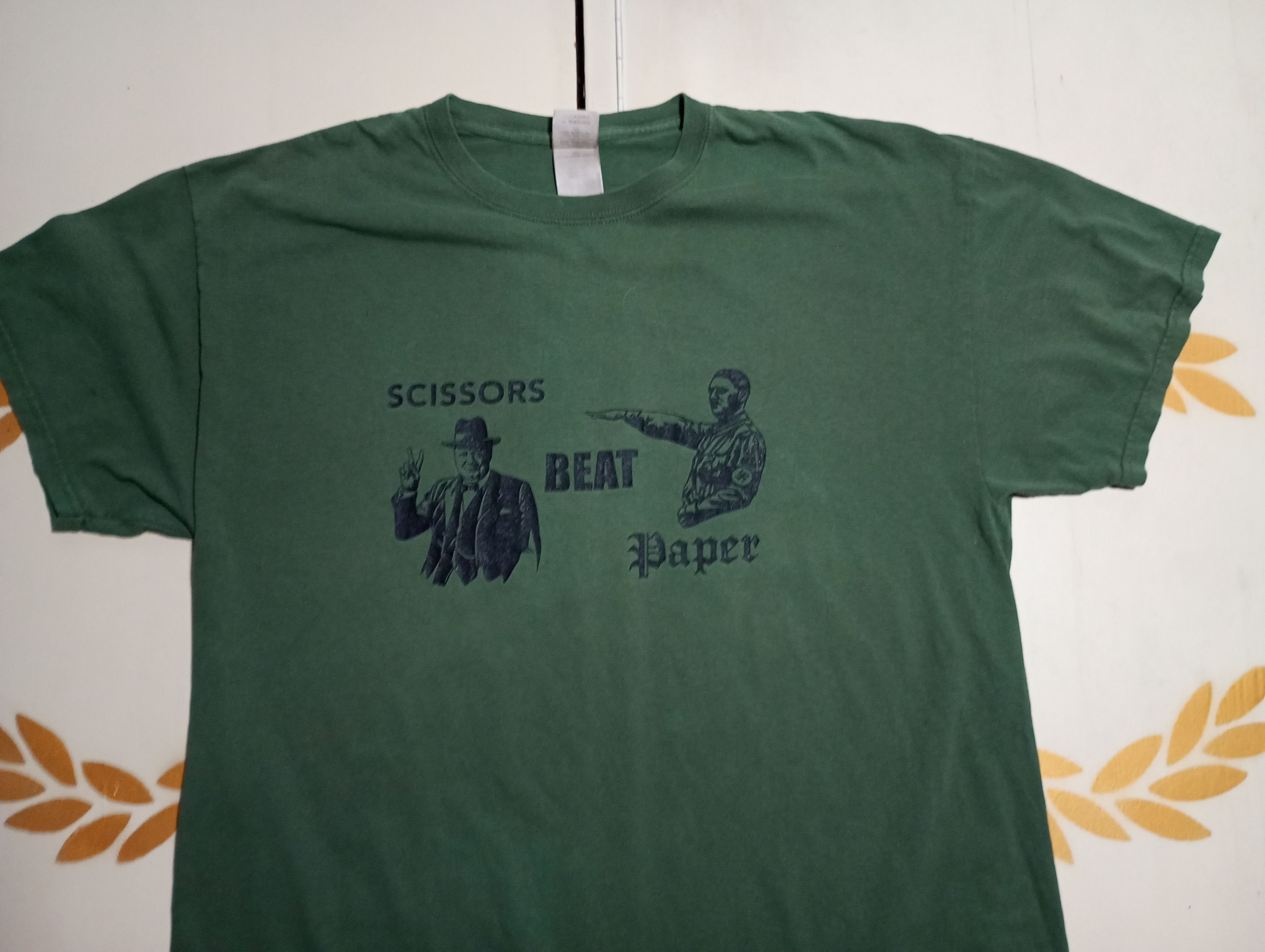 Gildan Scissors Beat Paper Gildan T-Shirt Vintage Size US XL / EU 56 / 4 - 4 Thumbnail