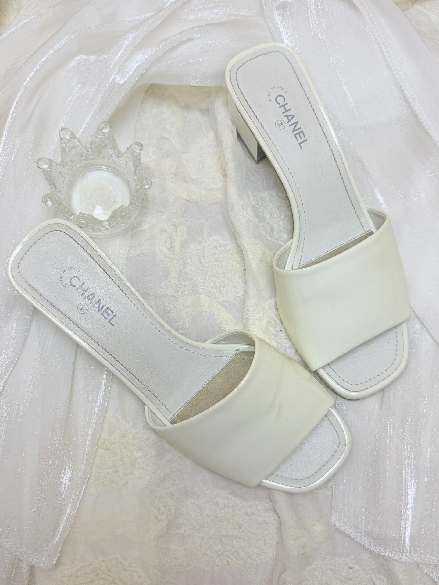 Chanel Chanel Patent White Sandals us_6-5 Women Size US 6.5 / IT 36.5 - 1 Thumbnail