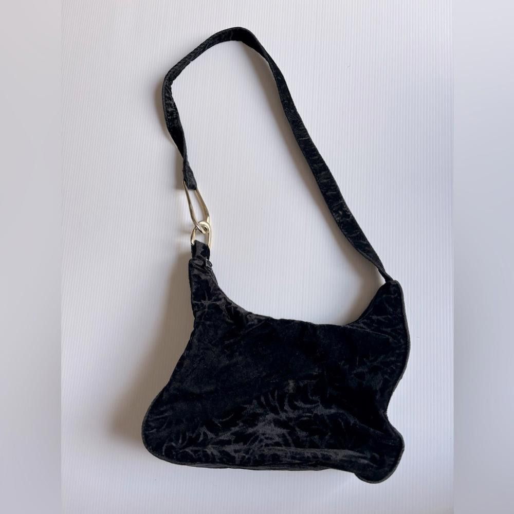Designer Y2K Shoulder Black Velvet Purse Size ONE SIZE - 1 Thumbnail