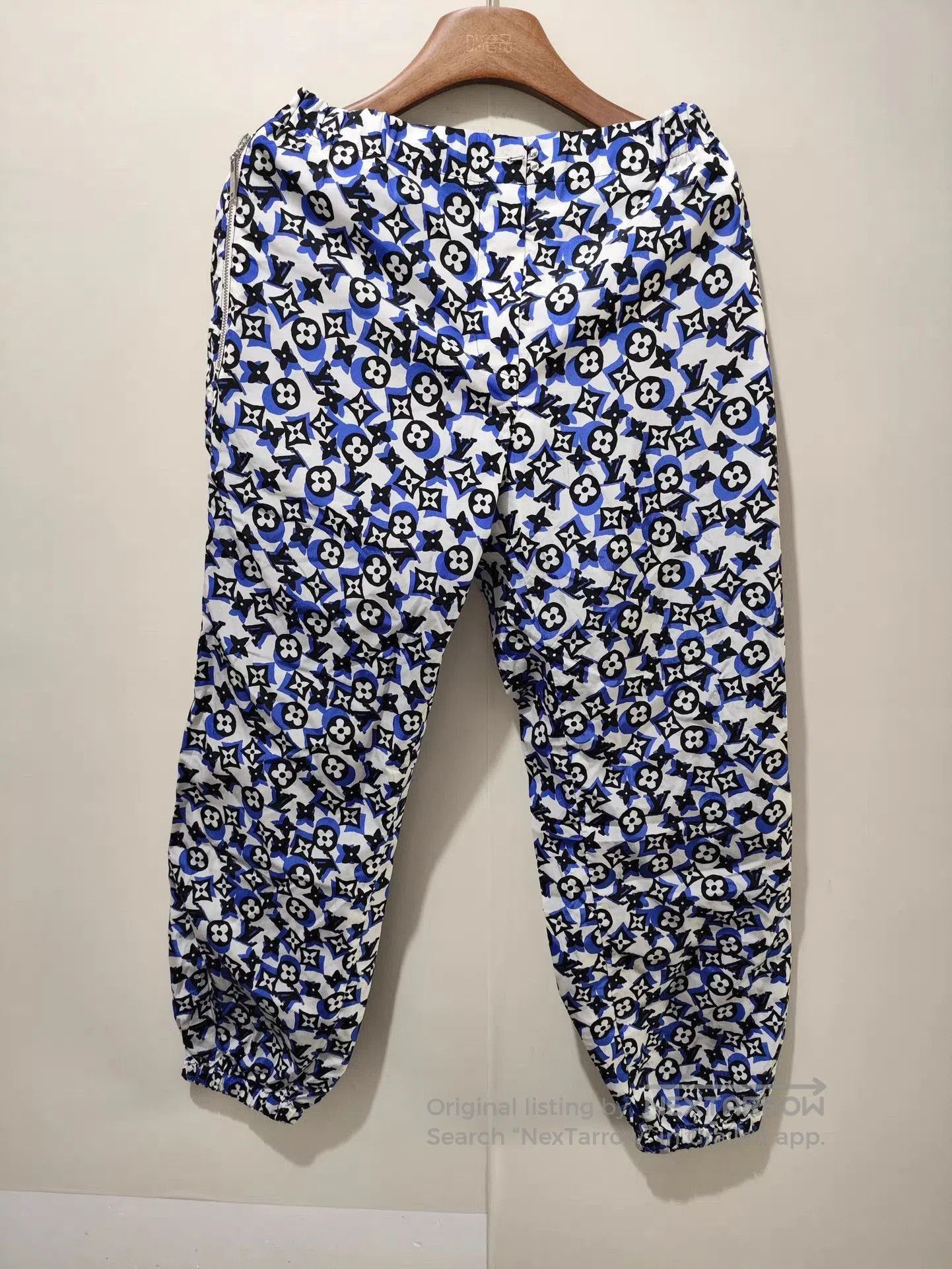 Louis Vuitton White Patterned Casual Pants Size 36. Size US 36 / EU 52 - 1 Thumbnail