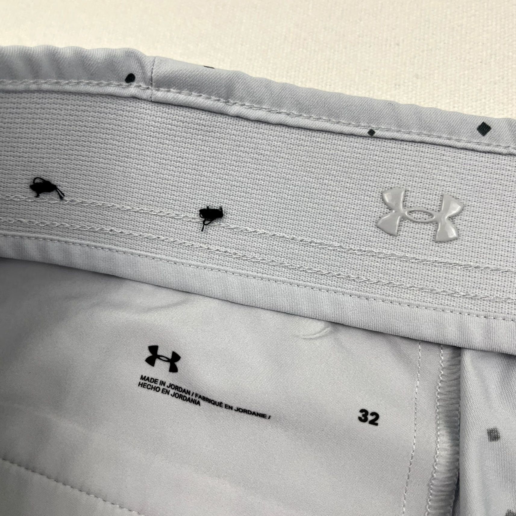 Under Armour Under Armour UA Shorts Mens 32 x 9" Gray Printed Performance Golf Chino Stretch Shorts Size US 32 / EU 48 - 7 Thumbnail