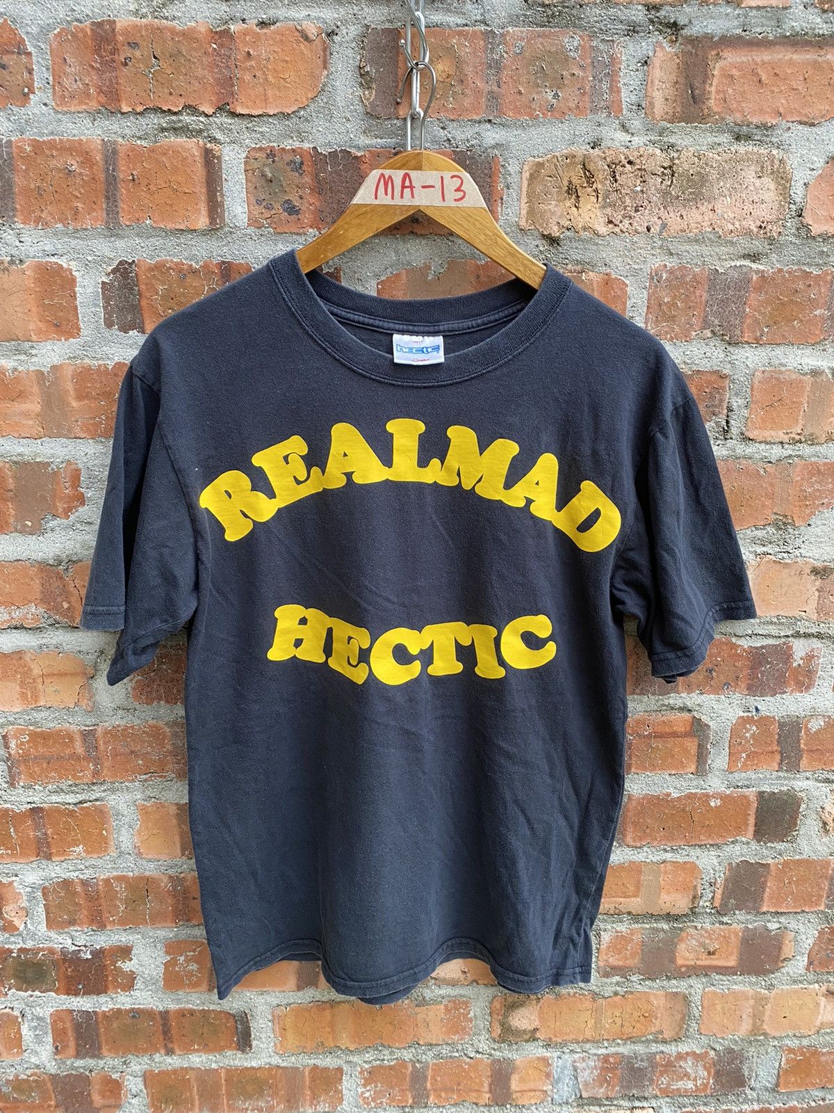 realmad HECTIC 🔥2003 HECTIC Revolver tee Size US L / EU 52-54 / 3 - 3 Thumbnail