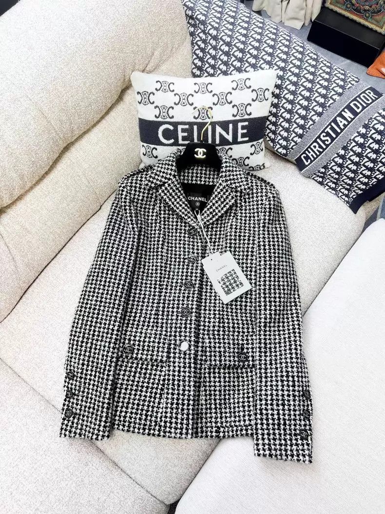 Chanel Chanel Two-pocket tweed coat with a thousand birds Size XS / US 0-2 / IT 36-38 - 2 Thumbnail