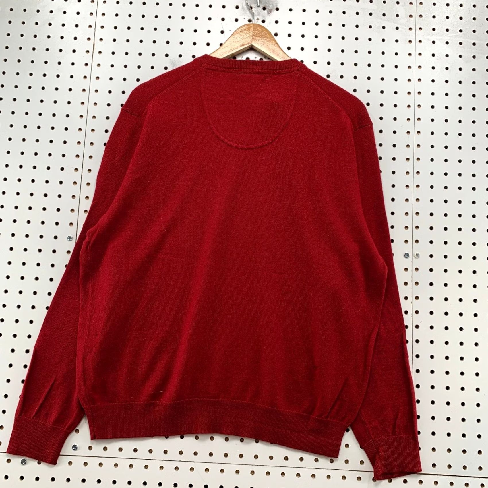 Club Room Club Room Merino Wool Sweater Mens Large Red V Neck Lightweight Preppy Work Size US L / EU 52-54 / 3 - 2 Thumbnail