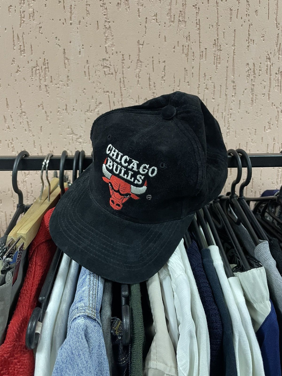 NBA Vintage 90’s Chicago Bulls Leather Cap Hat Snapback NBA Size ONE SIZE - 1 Thumbnail