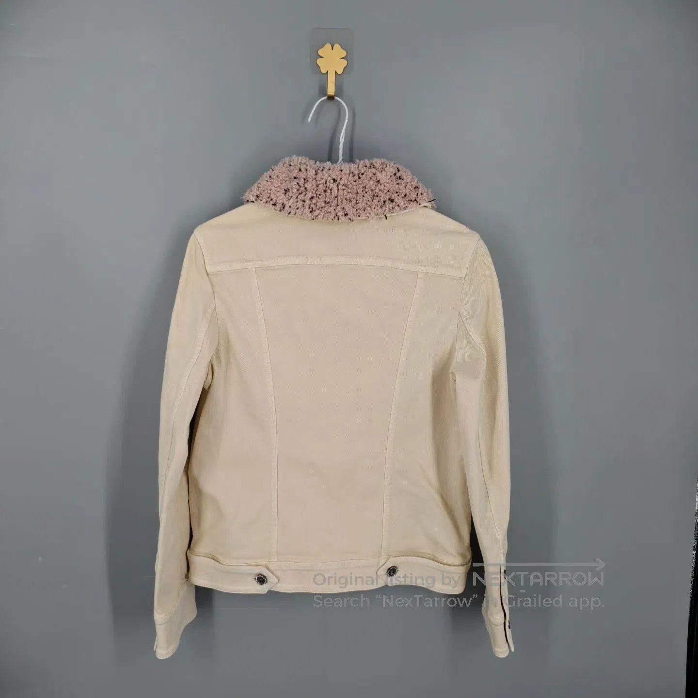 Chanel Chanel Beige Fur Collar Denim Jacket. Size XS / US 0-2 / IT 36-38 - 2 Thumbnail