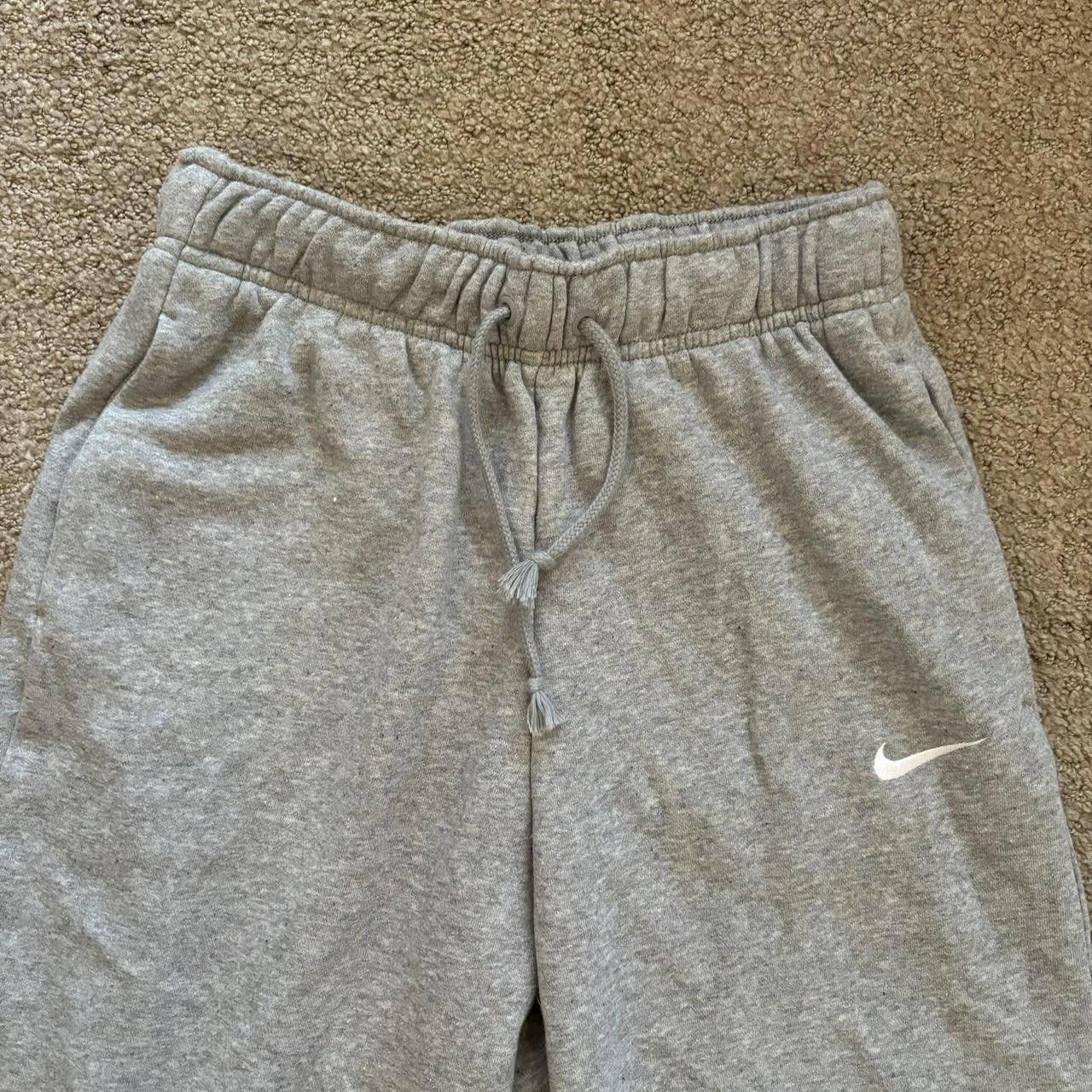Nike Nike Grey Joggers With Drawstring Size 28" / US 6 / IT 42 - 3 Thumbnail