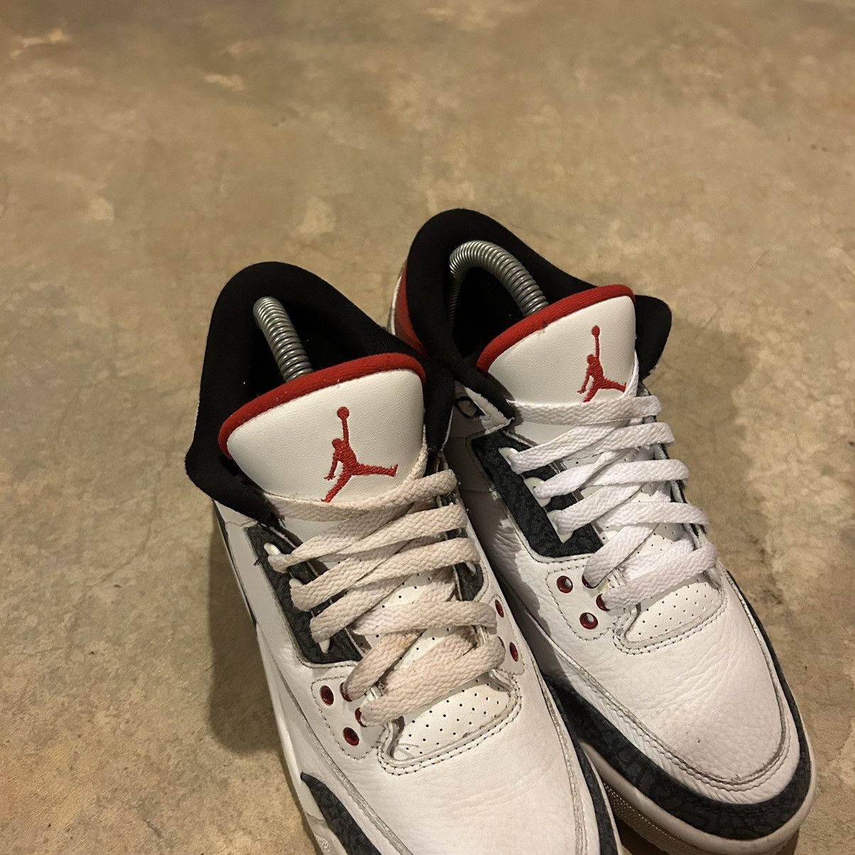 Jordan Brand Air Jordan 3 Retro SE Fire Red Denim 2020 US 6 Size US 6 / EU 39 - 8 Thumbnail