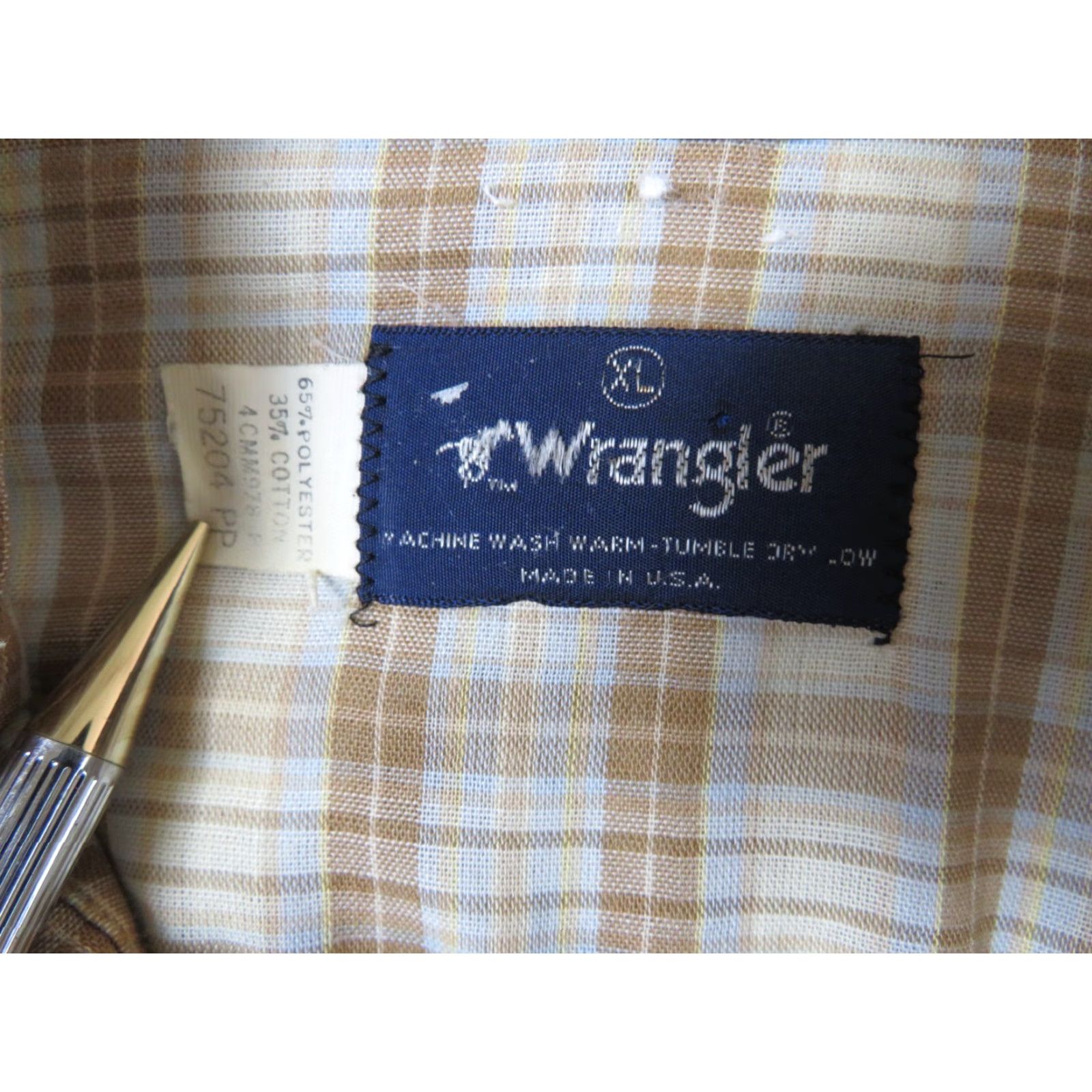 Wrangler VTG Wrangler Union Made in USA western ranch pearl snap shirt Rockabilly XL Long Sleeve Multicolor Plaid Mens Snap Shirt LS XL Mens Western 80s 90s Size US XL / EU 56 / 4 - 5 Thumbnail
