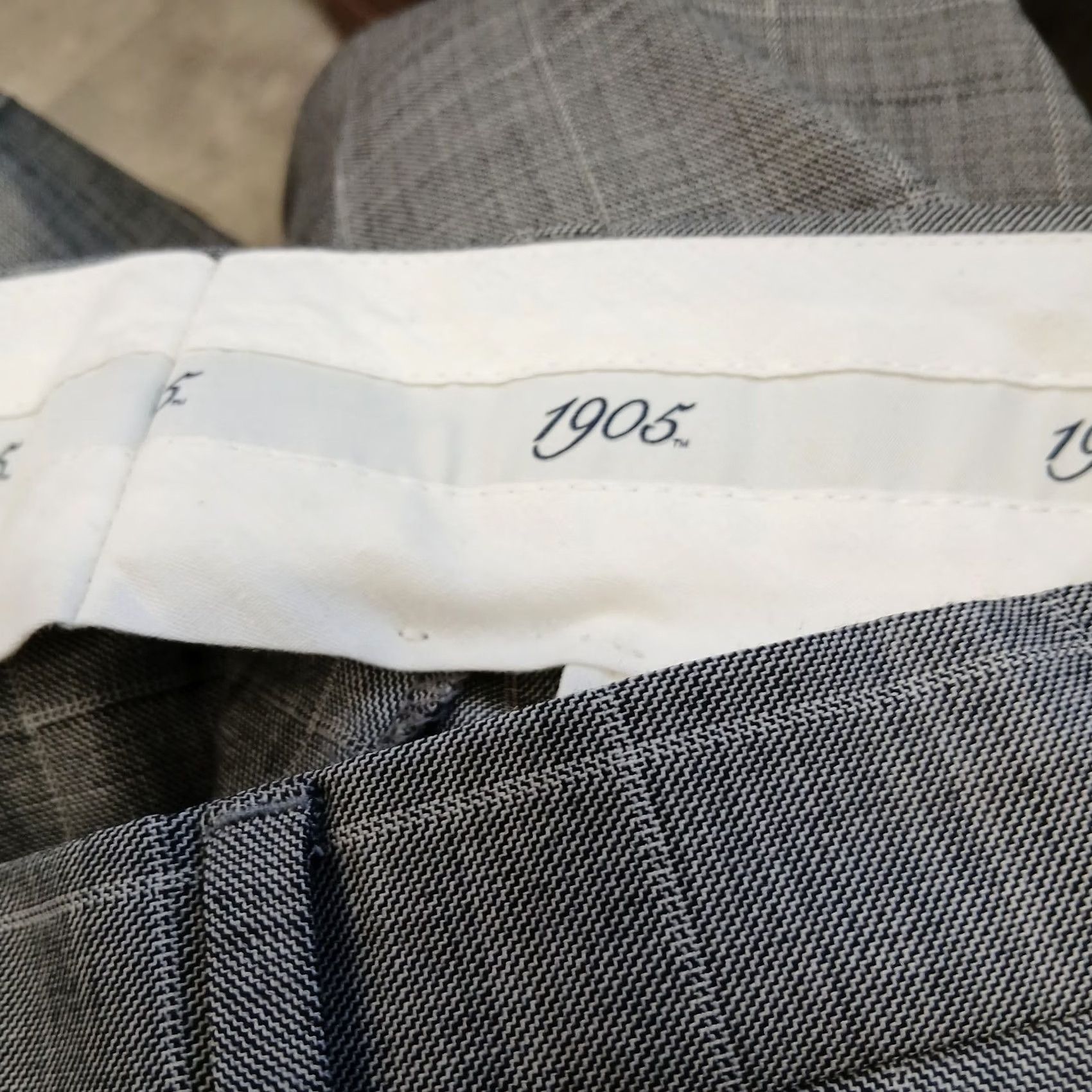 Jos. A. Bank Jos. A. Bank Dress Pants Gray Plaid Flat Front 40S 34W Men’s Wool Blend Business Pants Mens Regular Slim/Classic Size US 34 / EU 50 - 3 Thumbnail