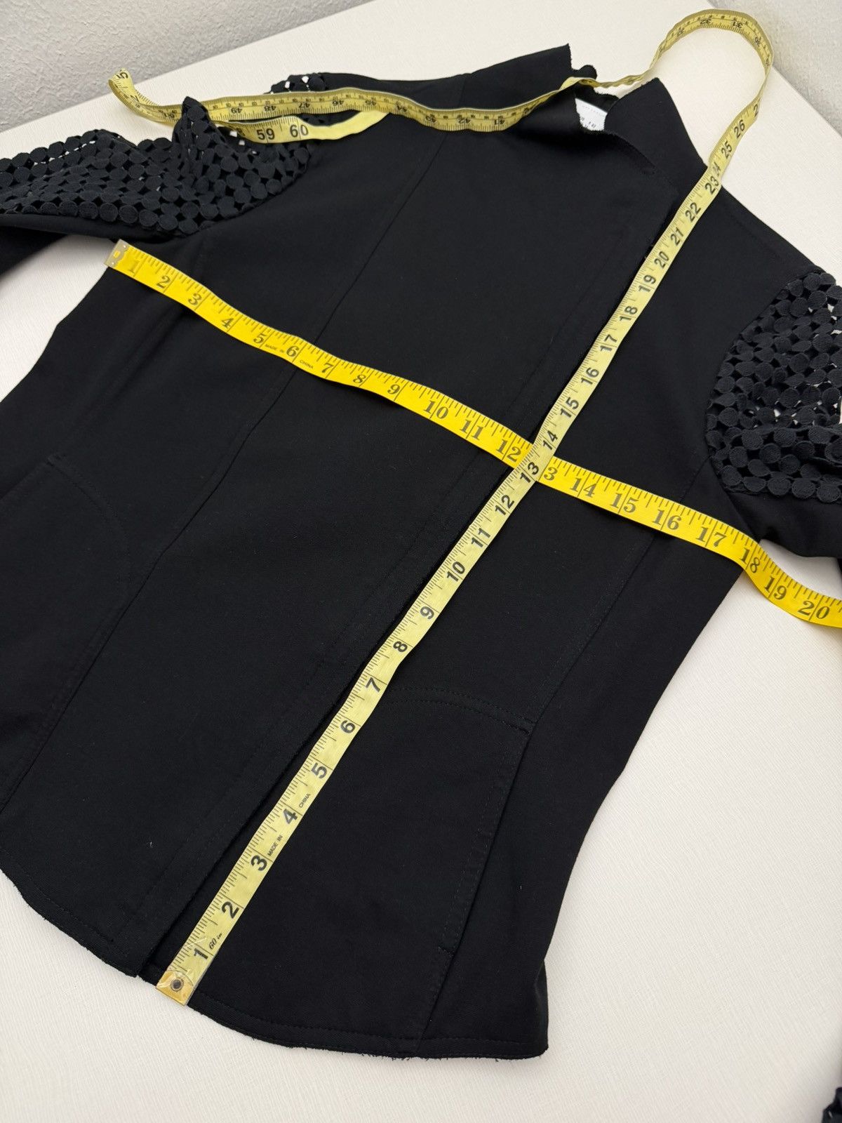 Akris Akris Punto Asymmetric Zip Laser Cut Sleeve Lace Jacket 10 Size L / US 10 / IT 46 - 9 Thumbnail