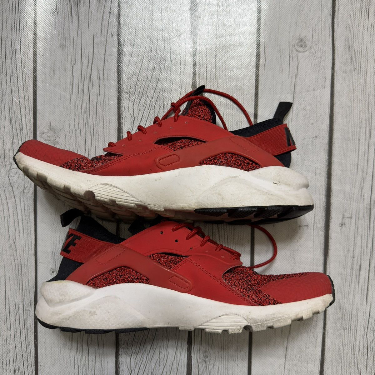 Nike Nike Air Huarache Run Ultra SE University Red 2018 Size US 11 / EU 44 - 2 Thumbnail