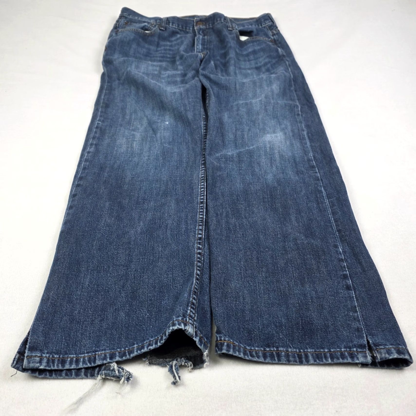 Levi's VINTAGE Levi's 569 Jeans Baggy Distressed Grunge 36x32 Blue Men Adult Wide-Leg Skateboard Size US 36 / EU 52 - 4 Thumbnail