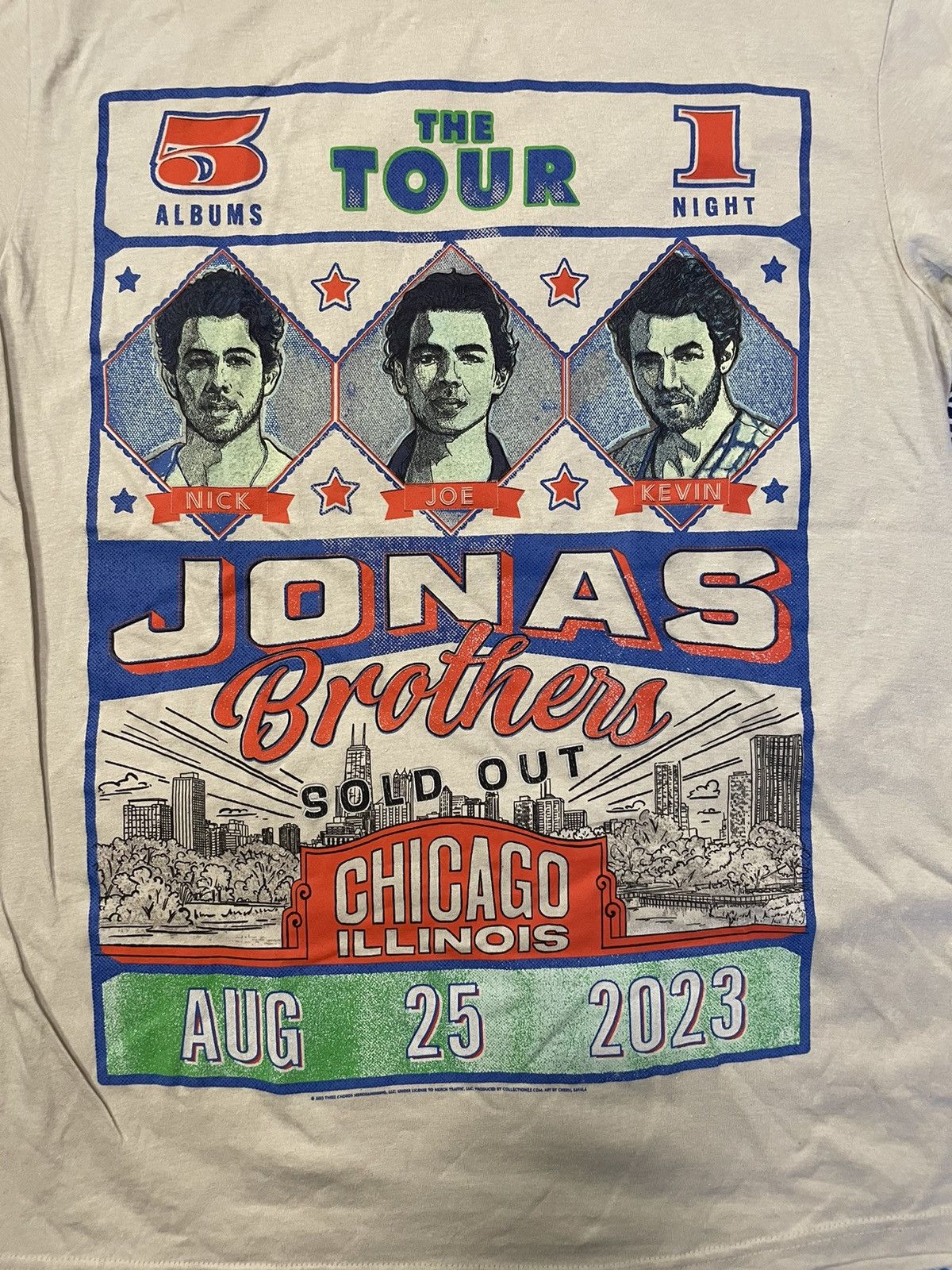 Band Tees Jonas Brothers The Tour Chicago Wrigley Field Size US M / EU 48-50 / 2 - 2 Thumbnail