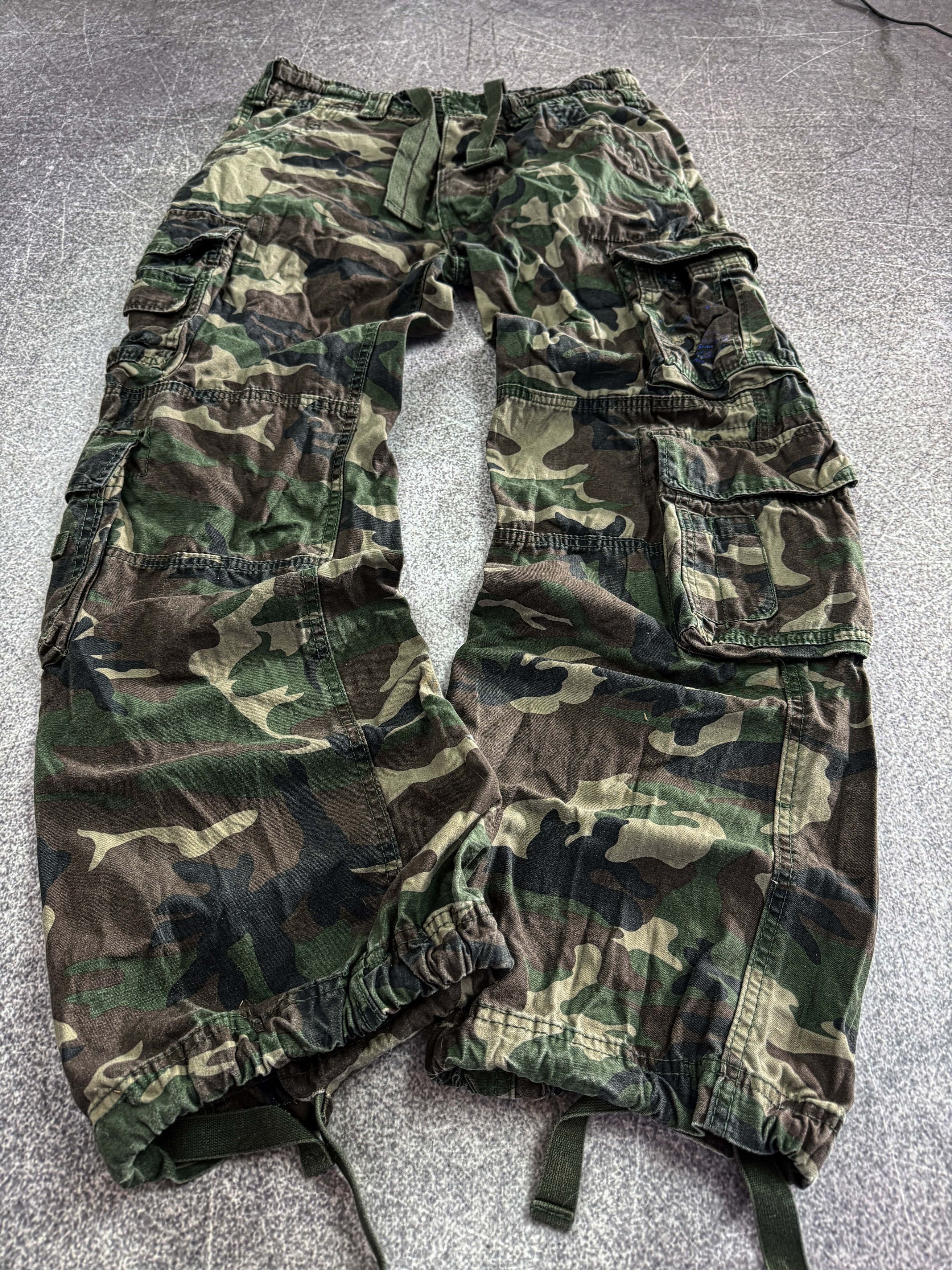 Hysteric Glamour Crazy Raf Simons Balenci Style Camo Bondage Cargo Pants y2k Size US 32 / EU 48 - 1 Thumbnail