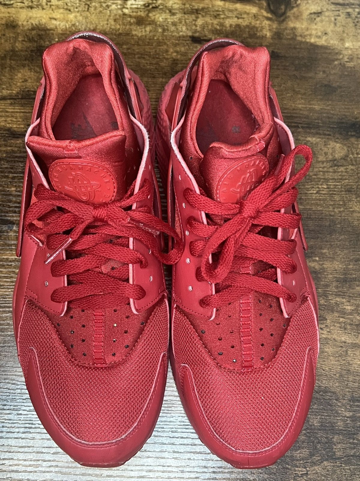 Nike Nike Air Huarache - Triple Red Size US 11 / EU 44 - 1 Thumbnail