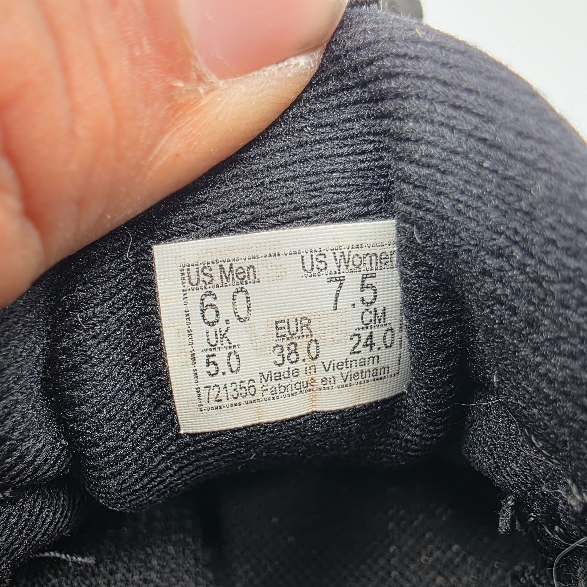 Vans Vans UltraRange Rapidweld Womens Size 7.5 Black White Athlet Size US 7.5 / IT 37.5 - 6 Thumbnail
