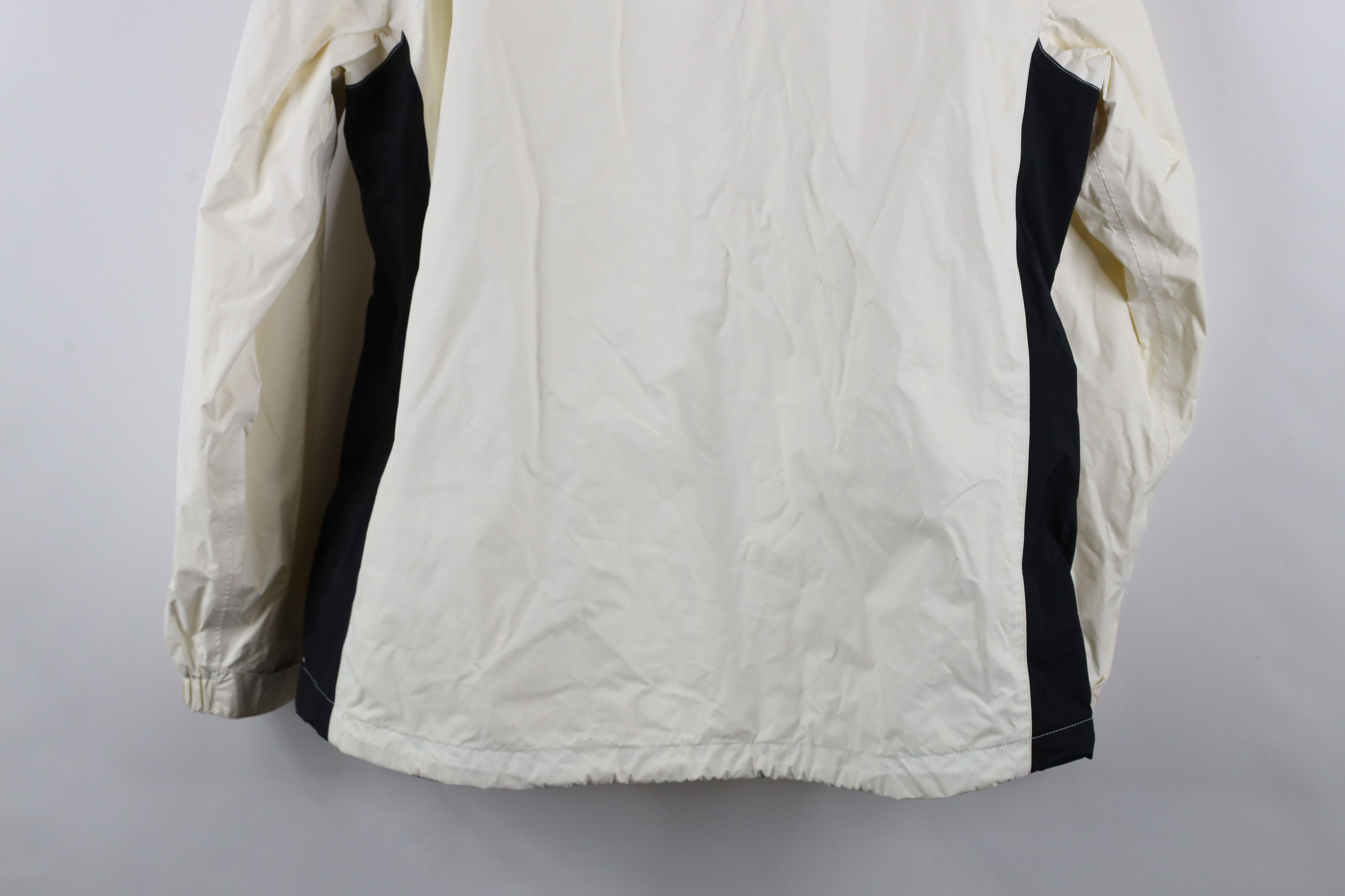 The North Face × Vintage The North Face ABUK Stinson Hyvent Hooded Rain Jacket White Size XL / US 12-14 / IT 48-50 - 16 Thumbnail