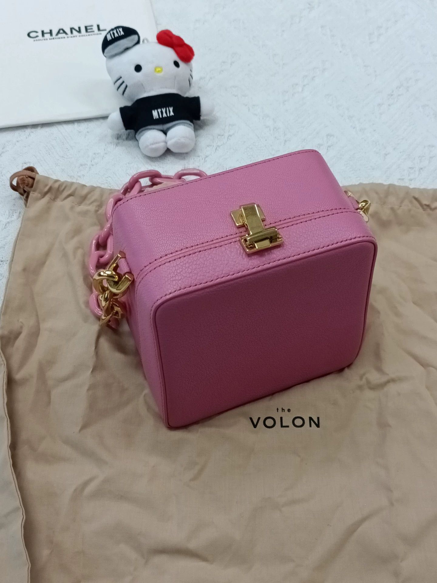 Other The Volon Pink Chain Bag w/Dustbag 15x12x14 Size ONE SIZE - 1 Thumbnail