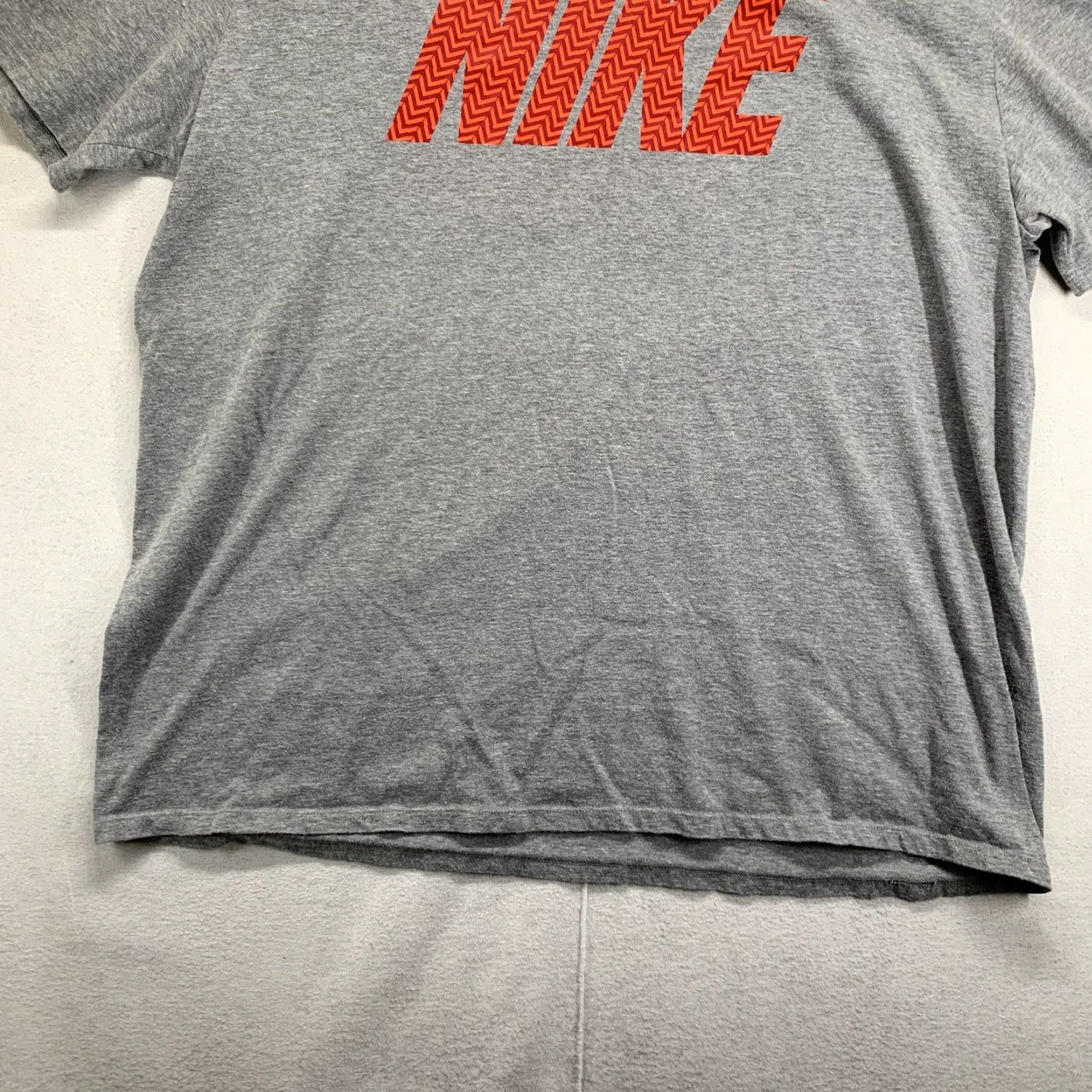 Nike Nike Graphic Print T-Shirt 2XL Gray Short Sleeve Sports 90s Mens Size US XXL / EU 58 / 5 - 6 Thumbnail