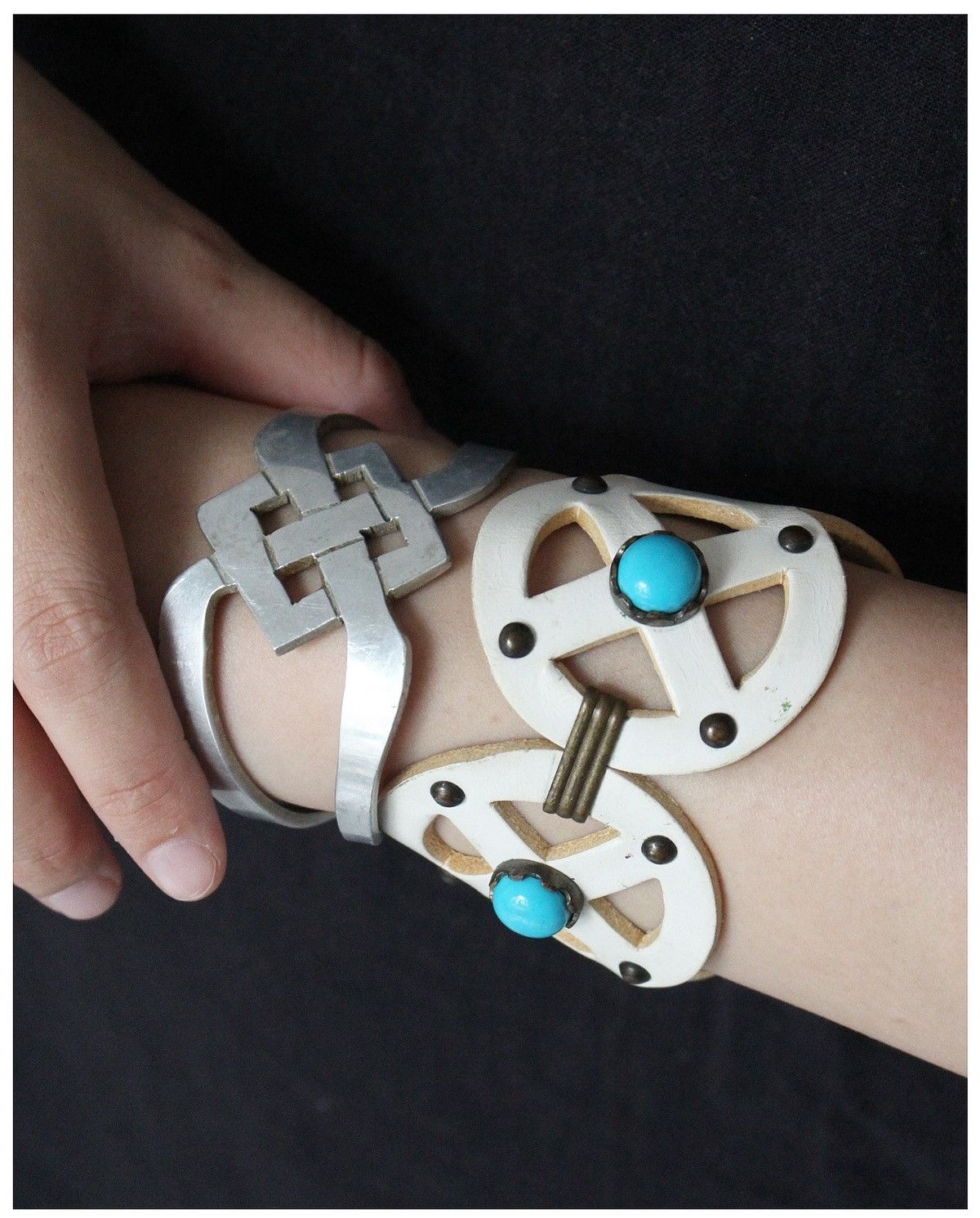 Vintage 2000S JAPANESE MADE INFINITY KNOT SILVER-TONE BRACELET Size ONE SIZE - 4 Thumbnail