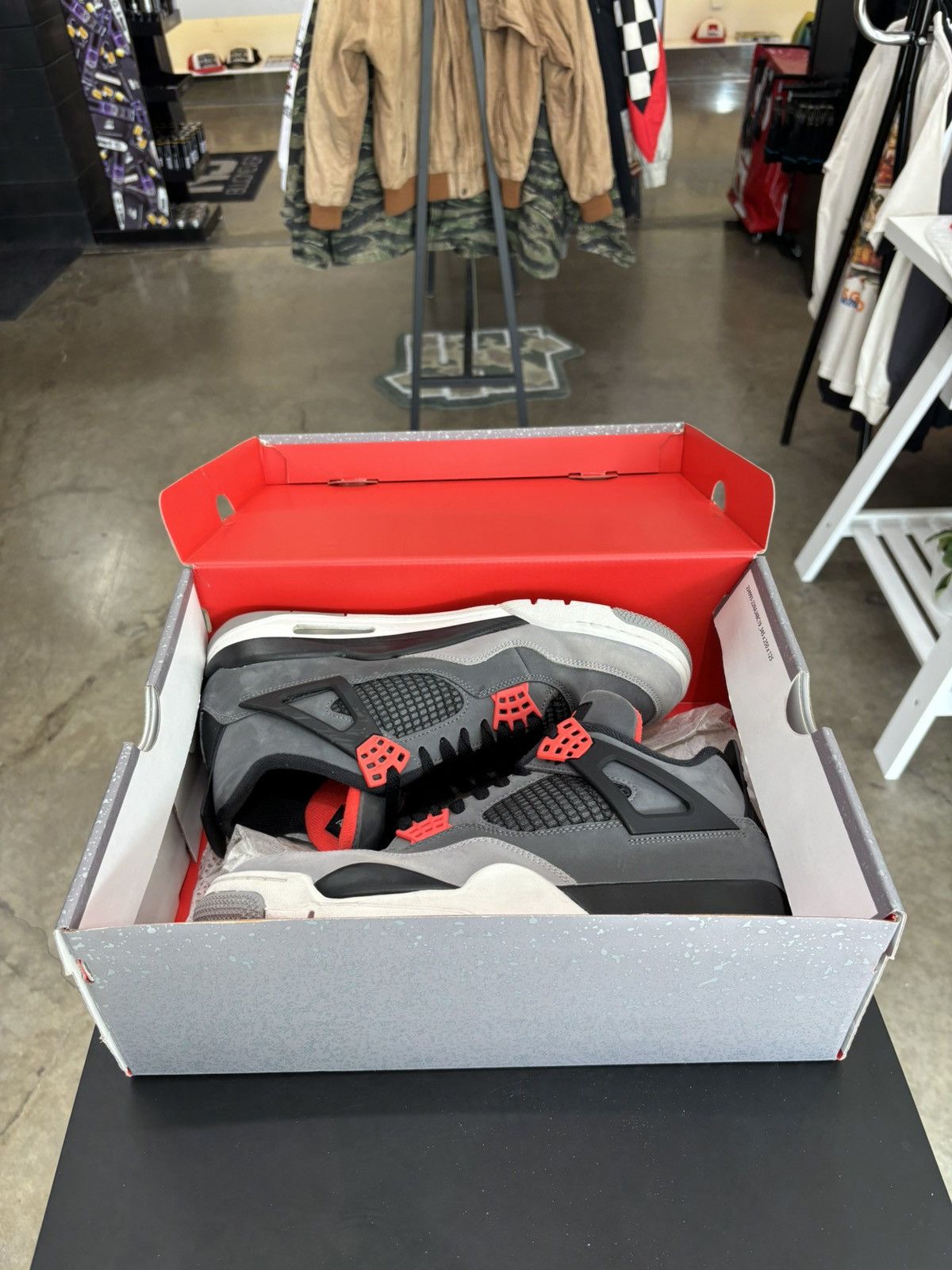 Jordan Brand Jordan 4 Retro Infrared Sz. 10 Size US 10 / EU 43 - 10 Thumbnail
