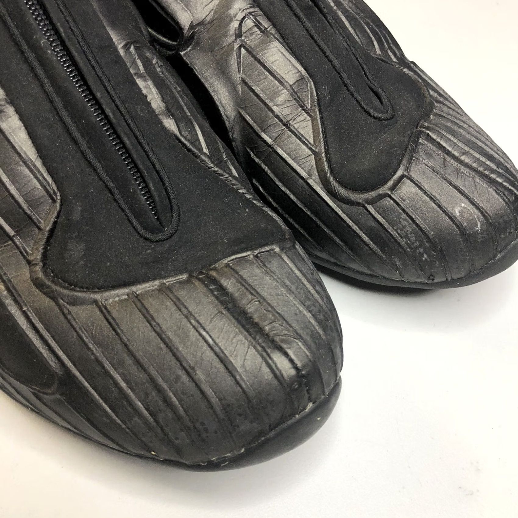 Nike VINTAGE Nike Shox XT Zipper Sneakers Men 13 Black Silver 2001 173327 041 Size US 13 / EU 46 - 3 Thumbnail