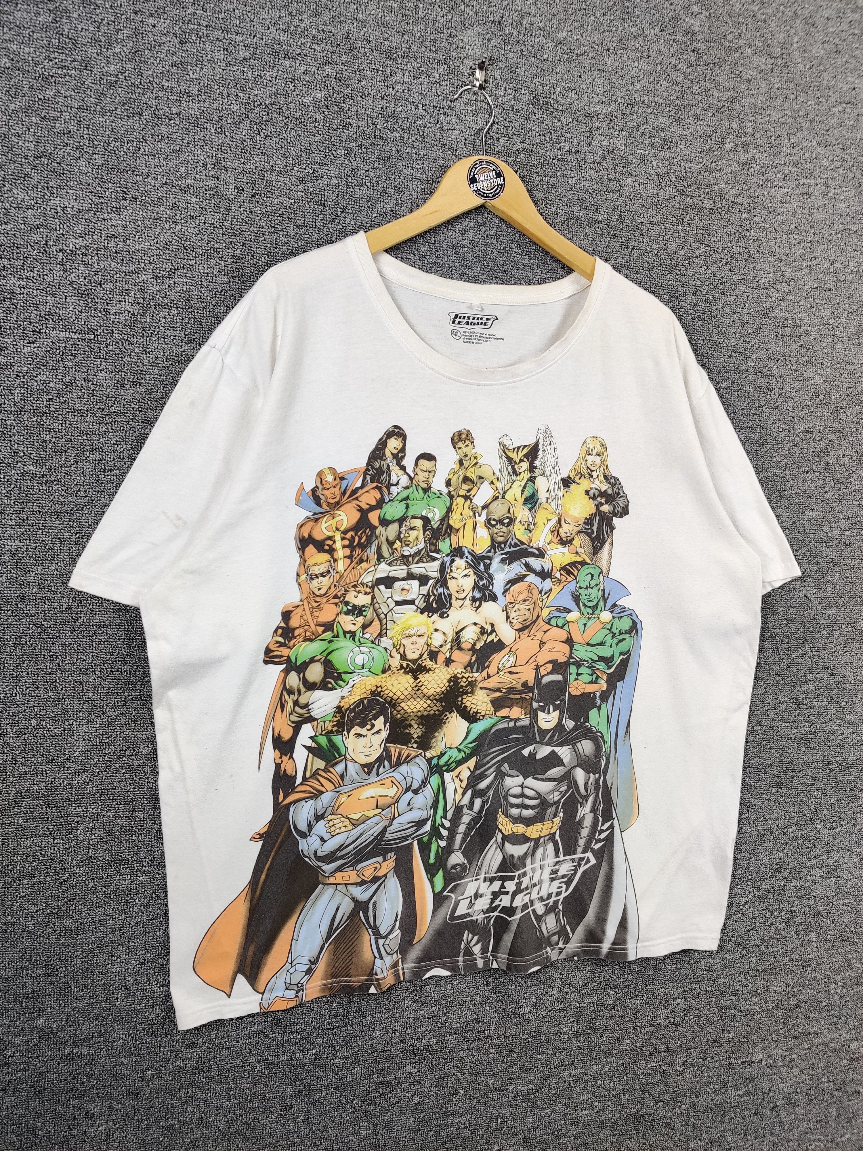 DC Comics Vintage Justice League Superhero Overprint Tee Tshirt Size US XXL / EU 58 / 5 - 6 Thumbnail
