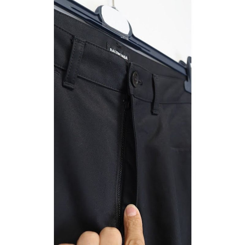 Balenciaga o1rshd1 Causal Pants in Black Size US 30 / EU 46 - 4 Thumbnail