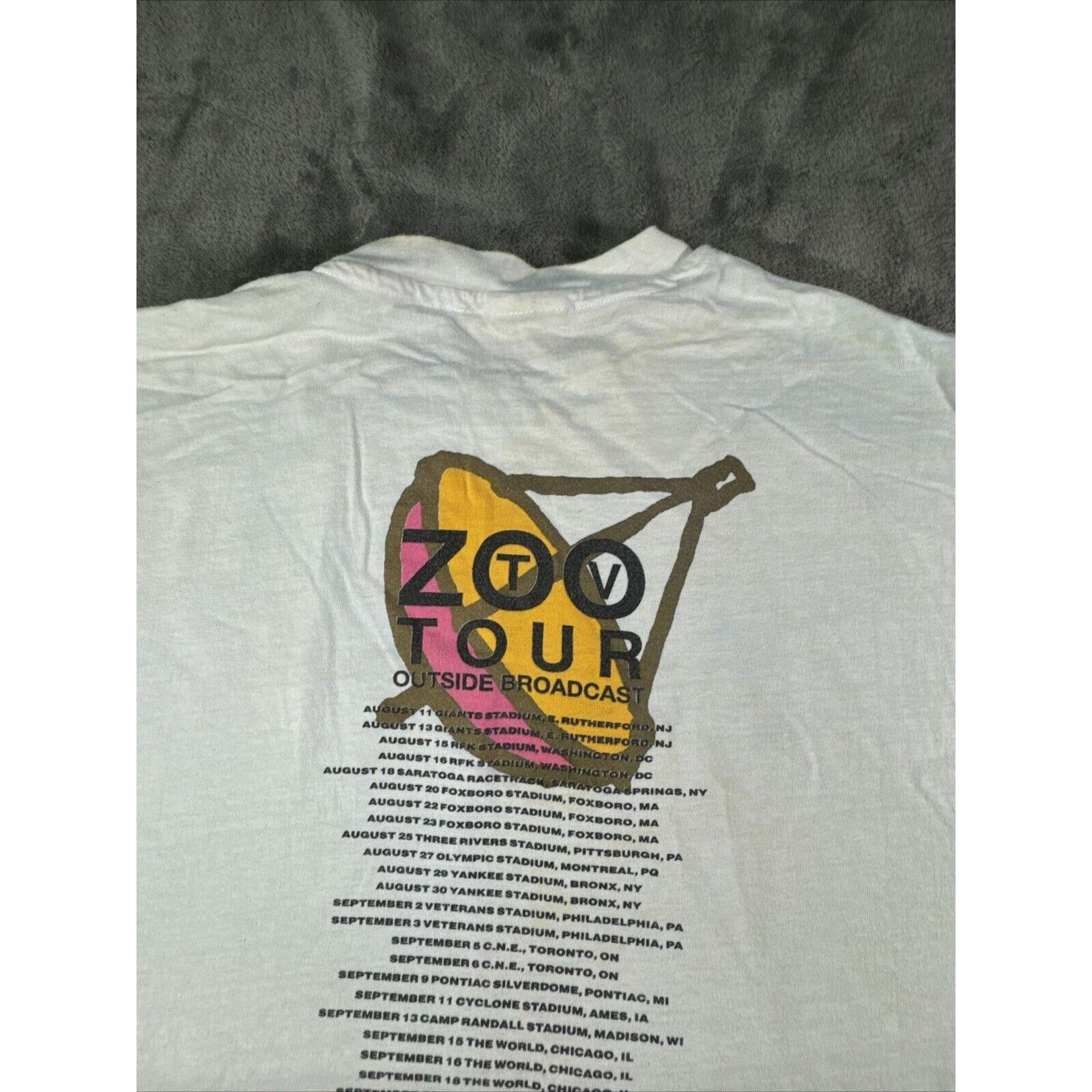 Hanes Vintage U2 Zoo Tv Outside Broadcast T-Shirt XL White Band Size US XL / EU 56 / 4 - 13 Thumbnail