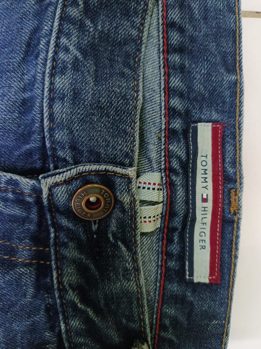 Tommy Hilfiger × Vintage Distressed Tommy Hilfiger Classic Jeans Straight Denim Pants Size US 39 - 7 Thumbnail
